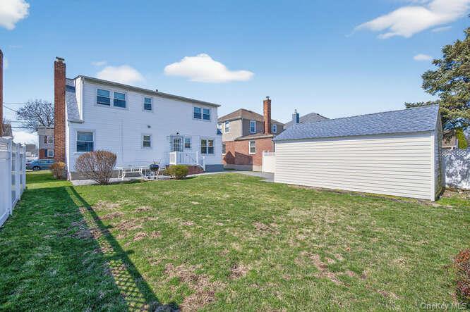 #20 photo, 344 White Road, নাসাউ কাউন্টি Mineola , NY 11501