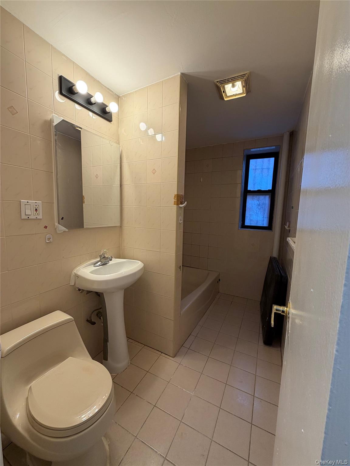 #6 photo, 4220 Kissena Boulevard, কুইন্‌স Flushing , NY 11355