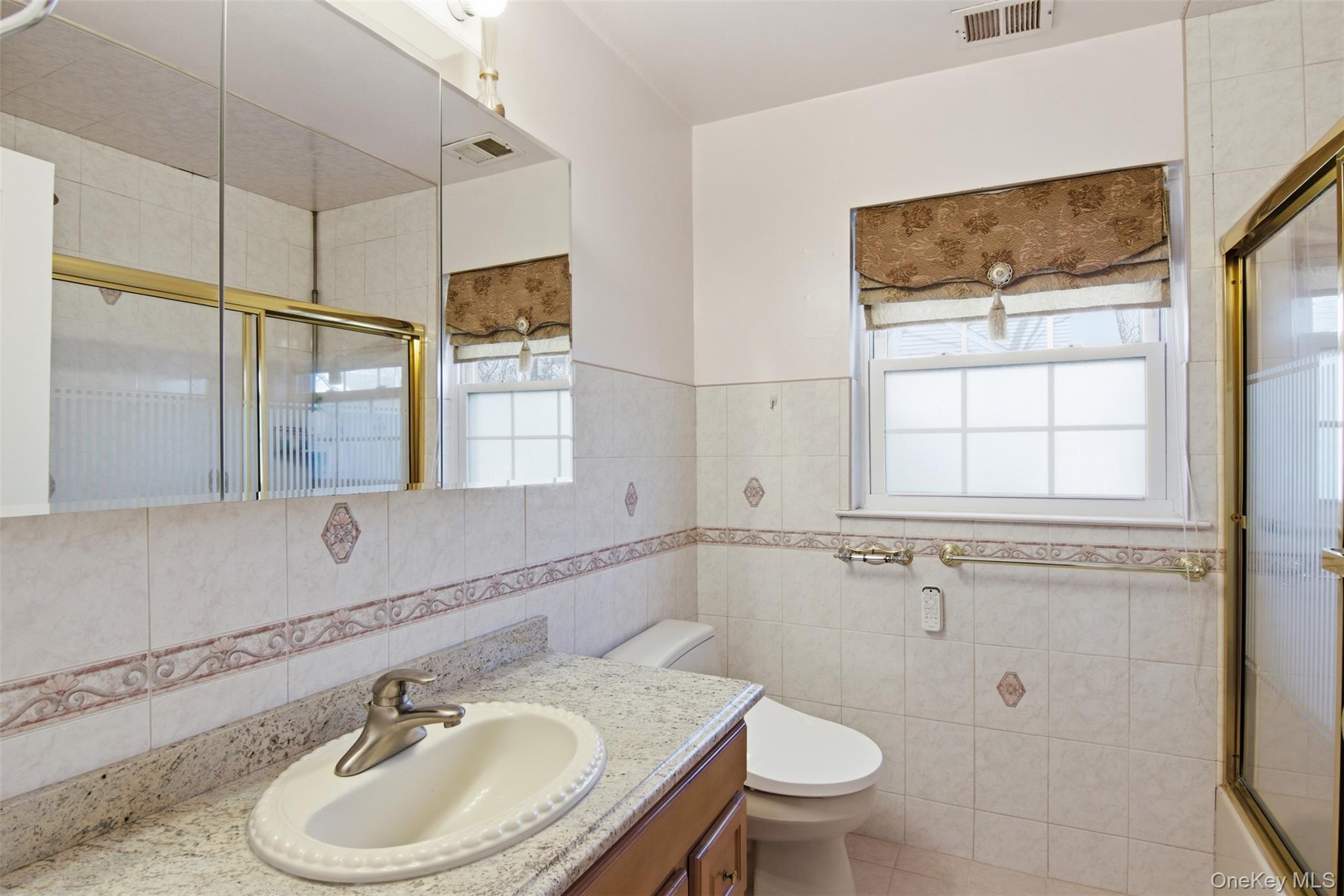 #18 photo, 11 Royal Drive, 롱 아일랜드 Coram , NY 11727