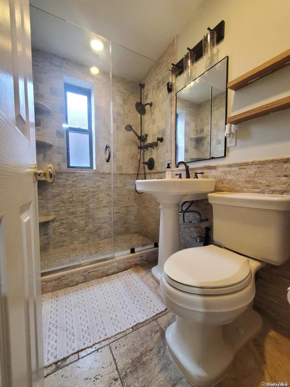 #11 photo, 1 Jefferson Street, নাসাউ কাউন্টি Rockville Centre , NY 11570