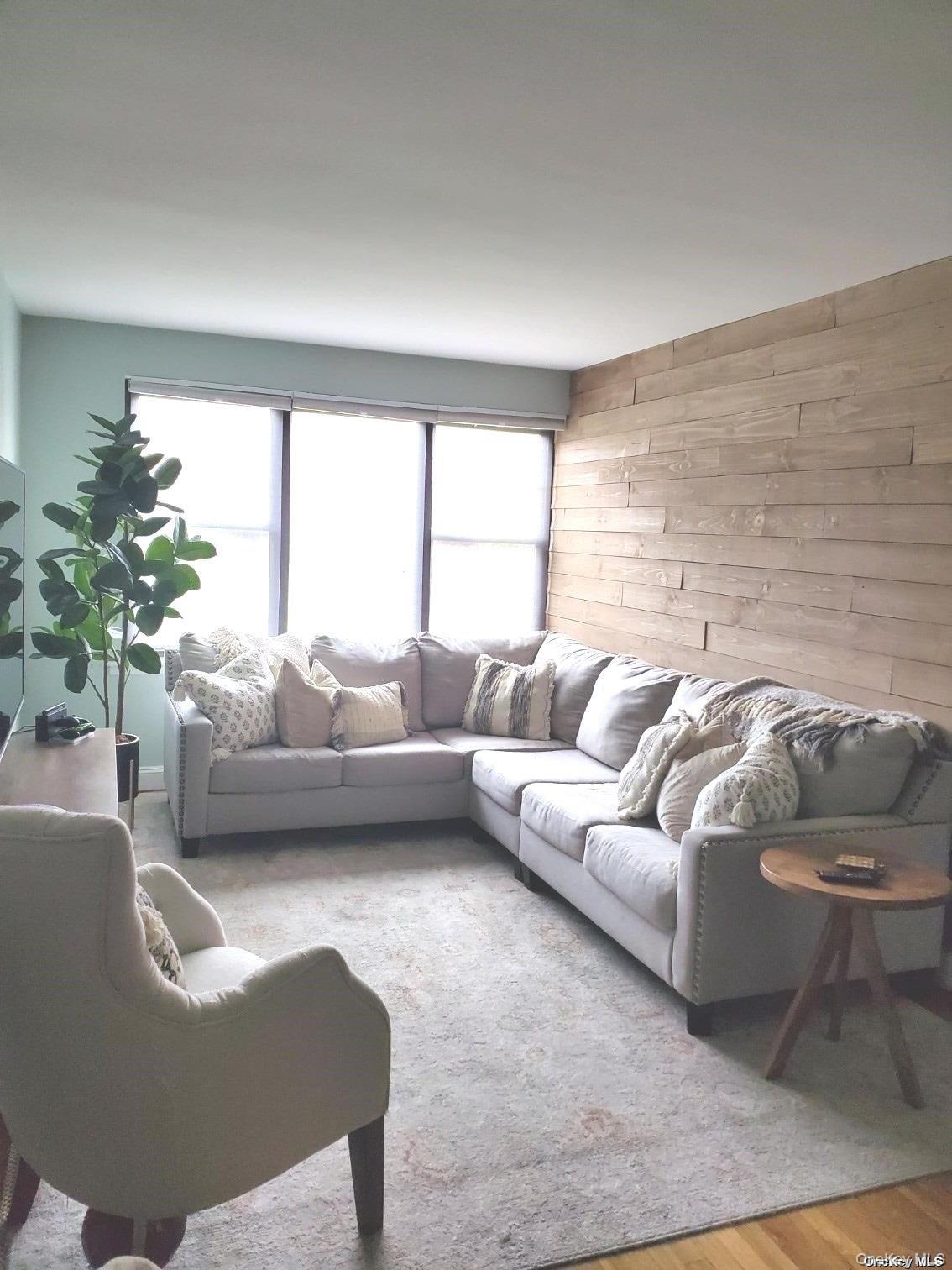 #6 photo, 1 Jefferson Street, নাসাউ কাউন্টি Rockville Centre , NY 11570