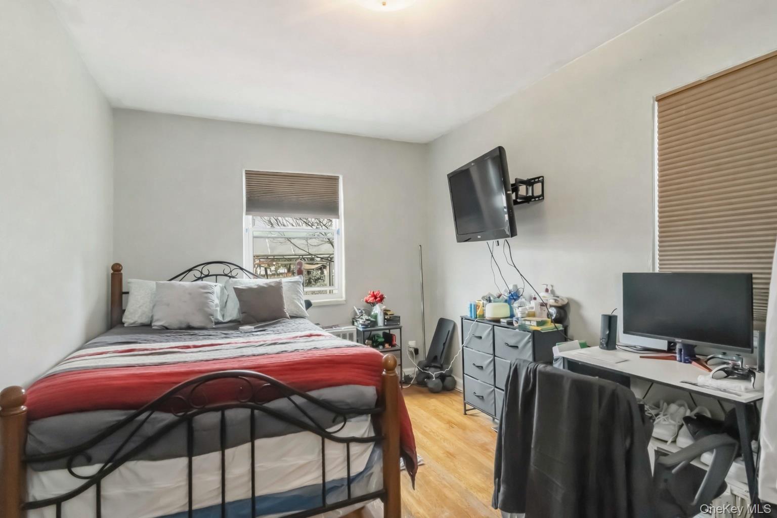 #10 photo, 24-02 93rd Street, 皇后区 艾姆赫斯特 East Elmhurst , NY 11369