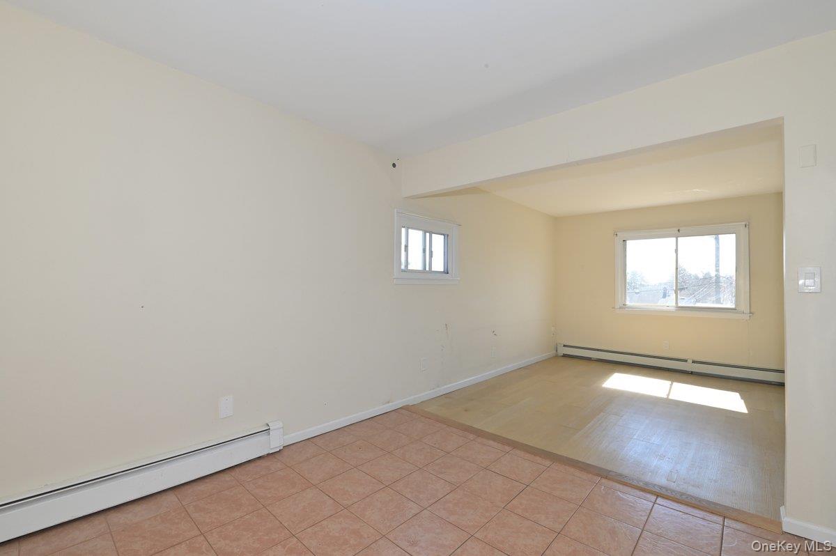 #4 photo, 313 Warren Street, West Babylon , NY 11704