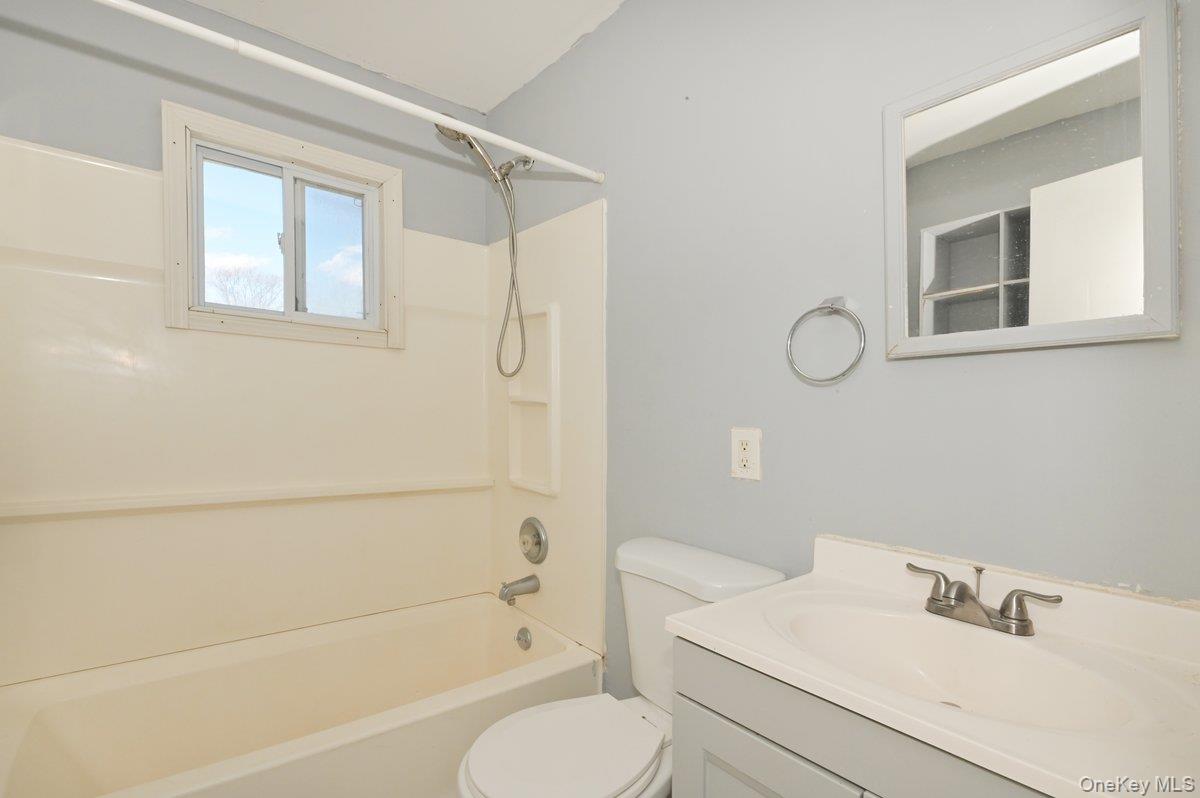 #7 photo, 313 Warren Street, West Babylon , NY 11704