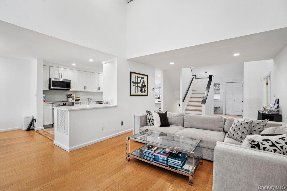 #7 photo, 39 Chestnut Lane, নাসাউ কাউন্টি Woodbury , NY 11797