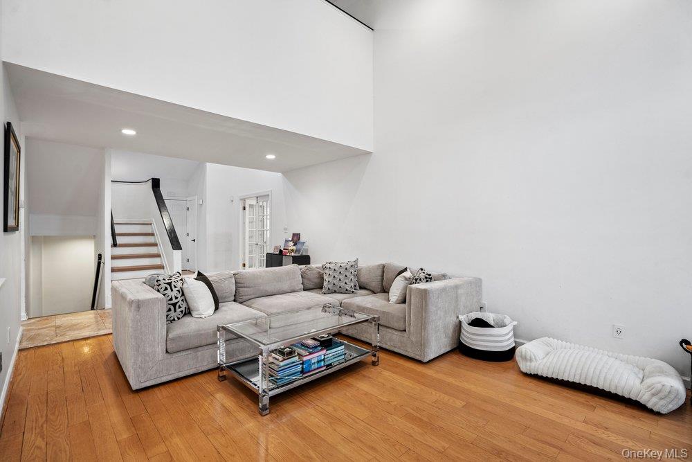 #8 photo, 39 Chestnut Lane, নাসাউ কাউন্টি Woodbury , NY 11797