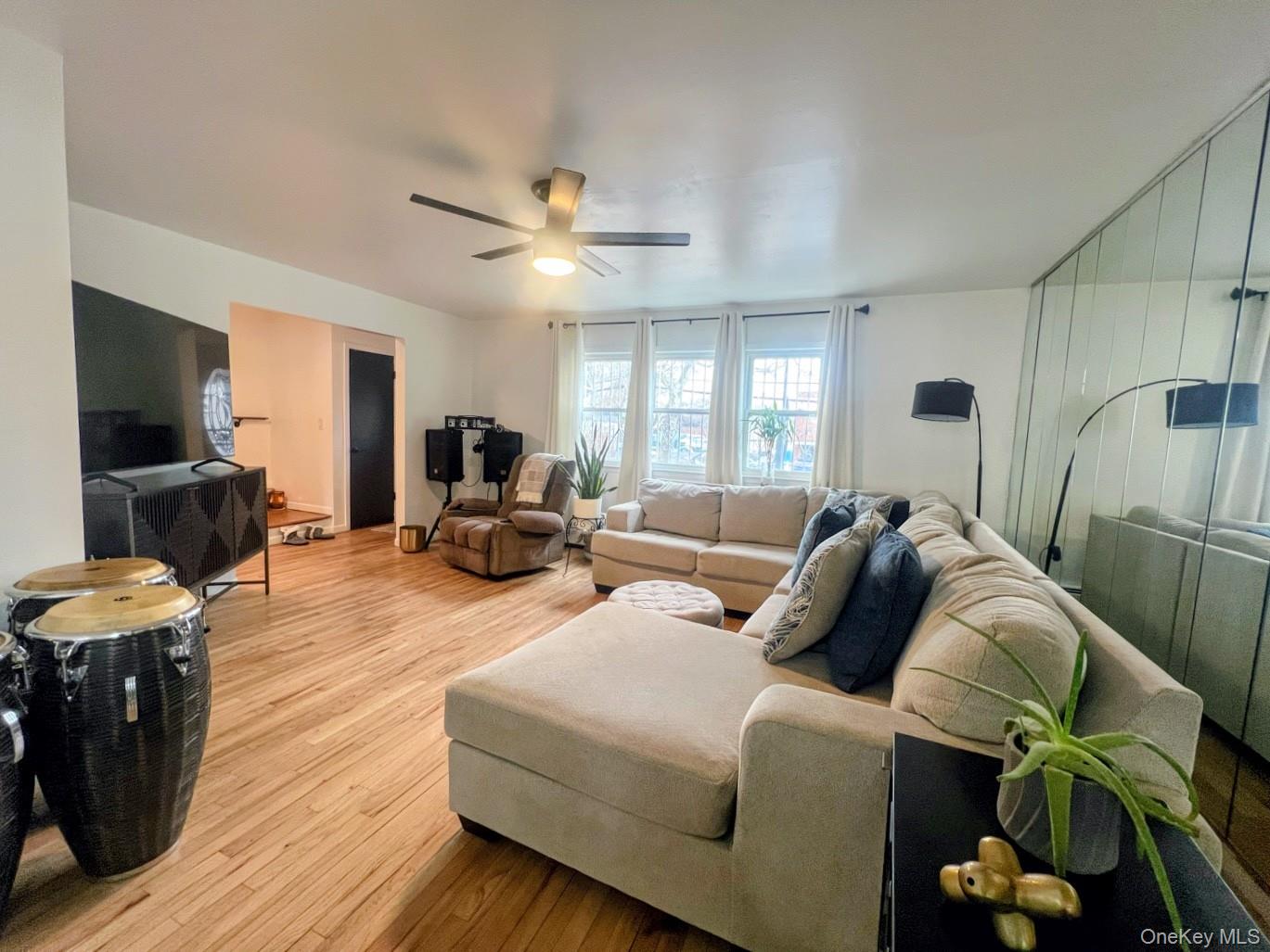 #3 photo, 646 S 3rd Avenue, Mount Vernon , NY 10550