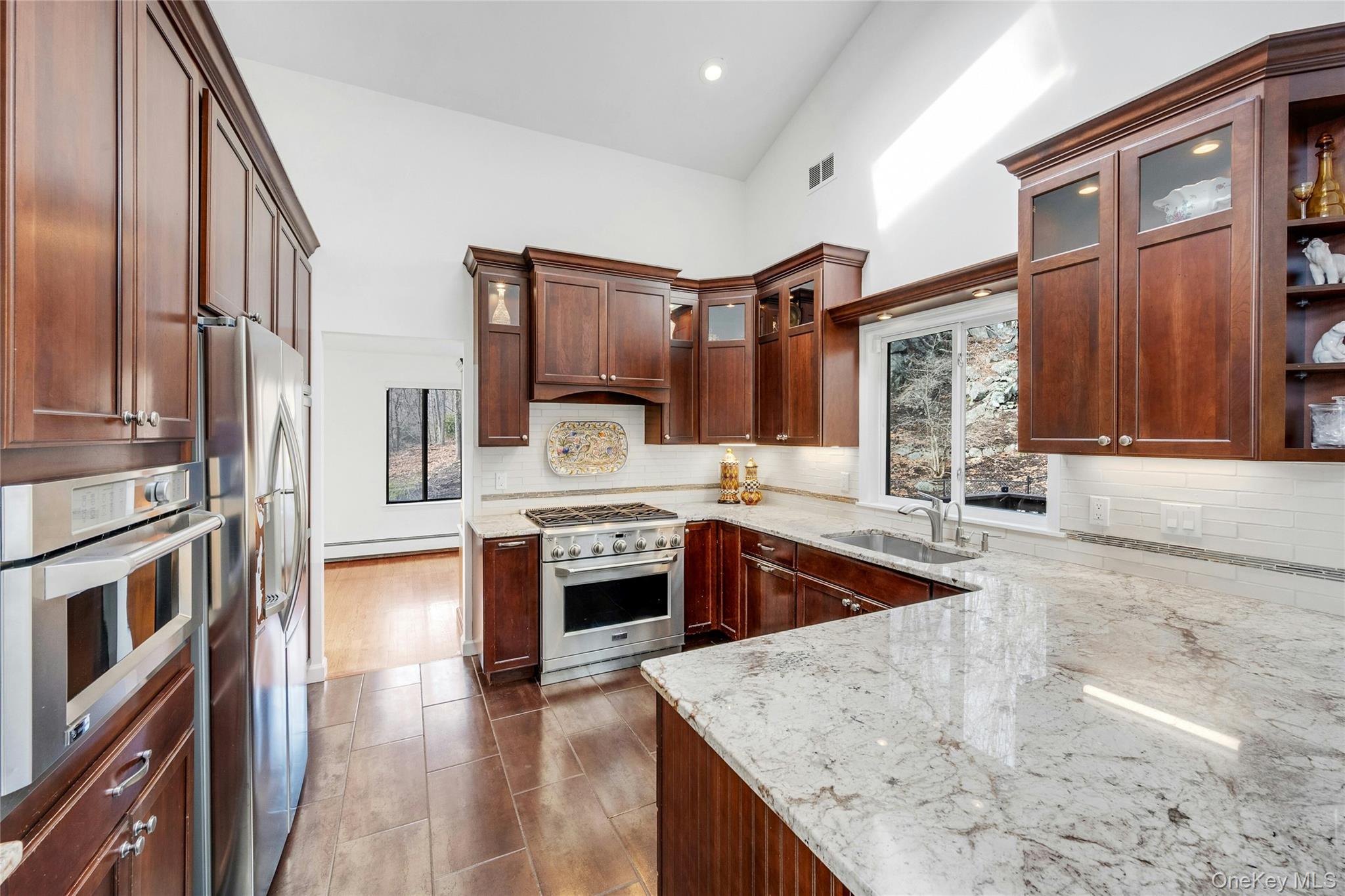 #6 photo, 17 Chester Court, Cortlandt Manor , NY 10567