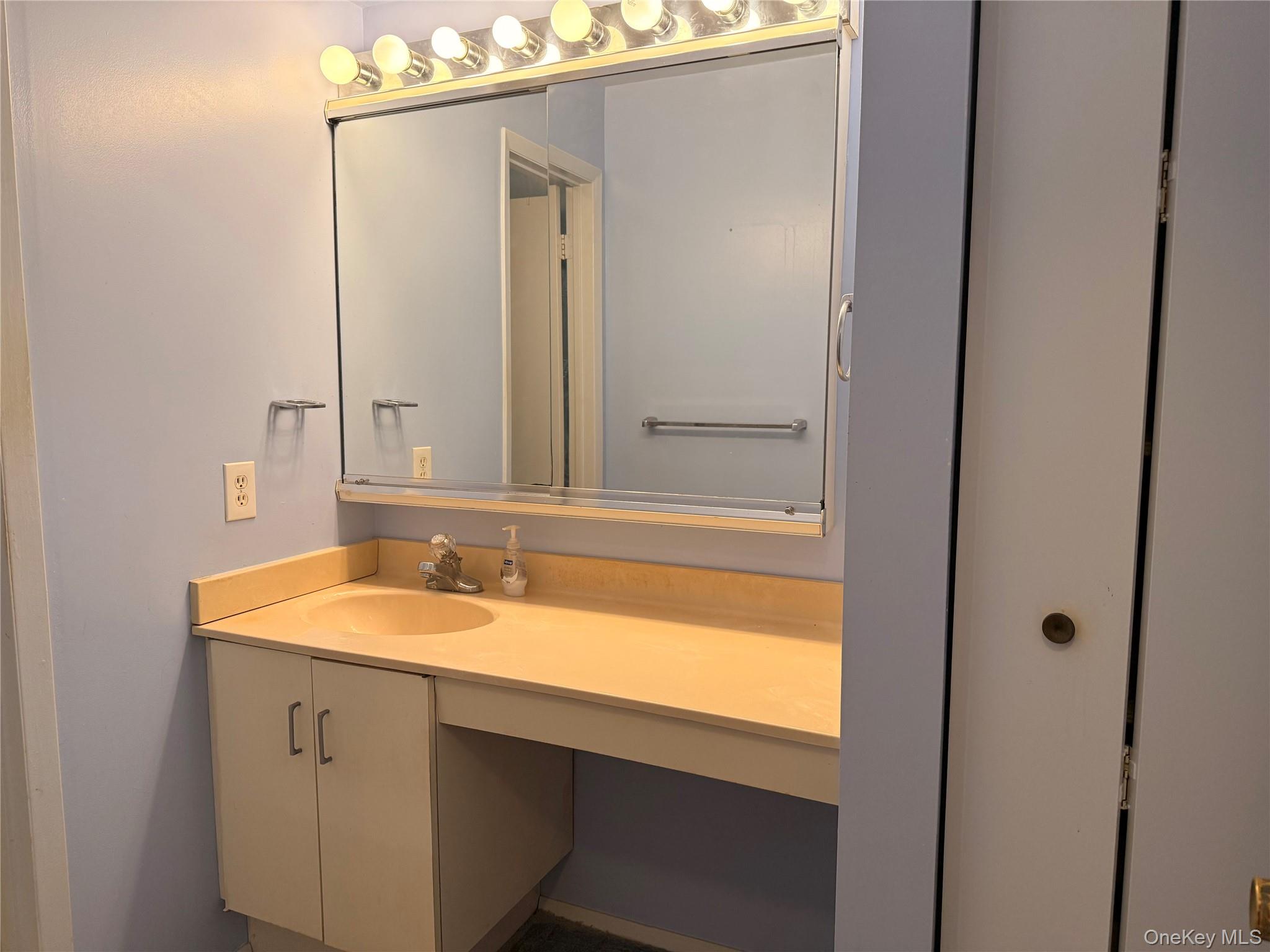 #7 photo, 55 N Broadway, White Plains , NY 10601