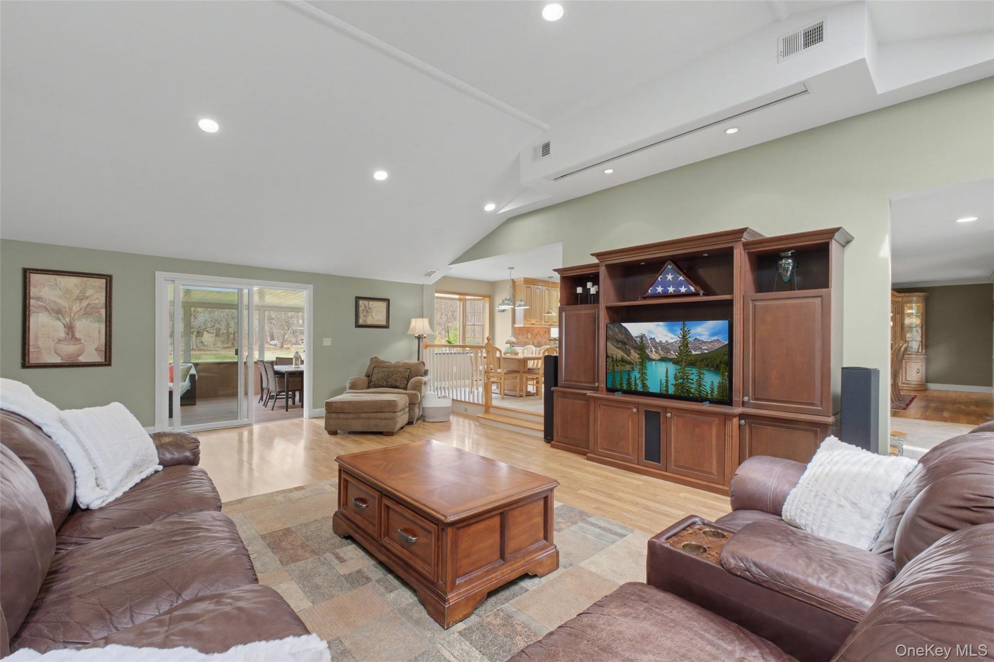 #17 photo, 131 Eleanor Drive, Mahopac , NY 10541