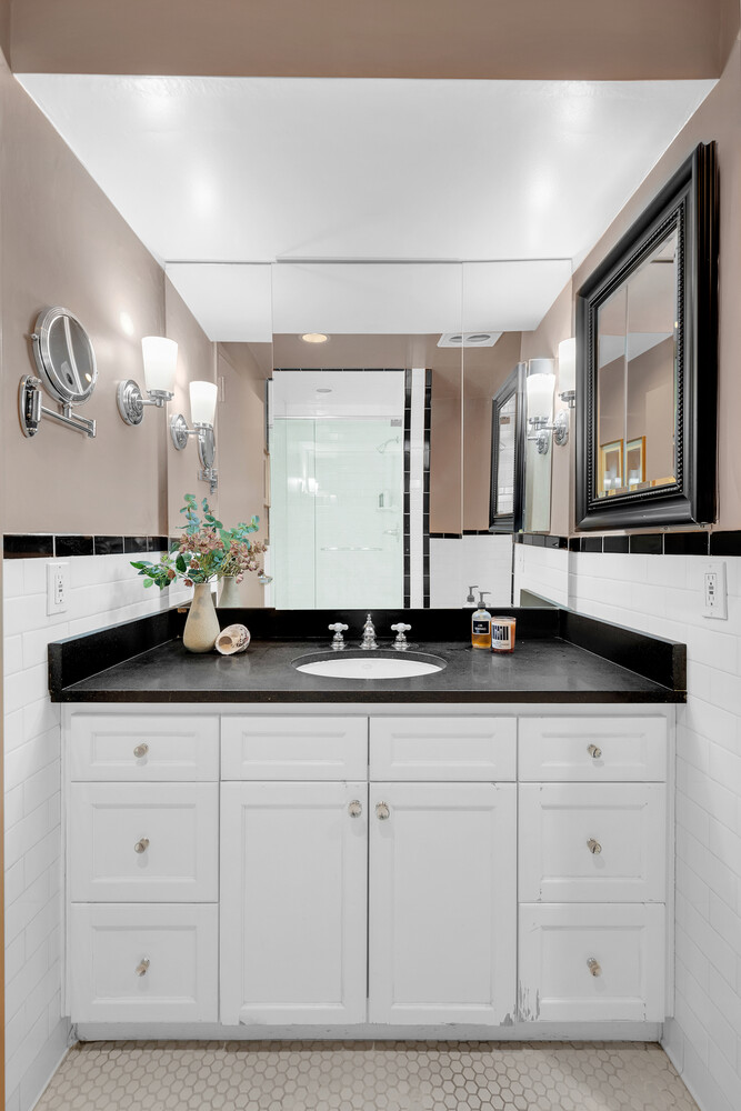 #15 photo, 15 W 17TH Street, Flatiron , NY 10011