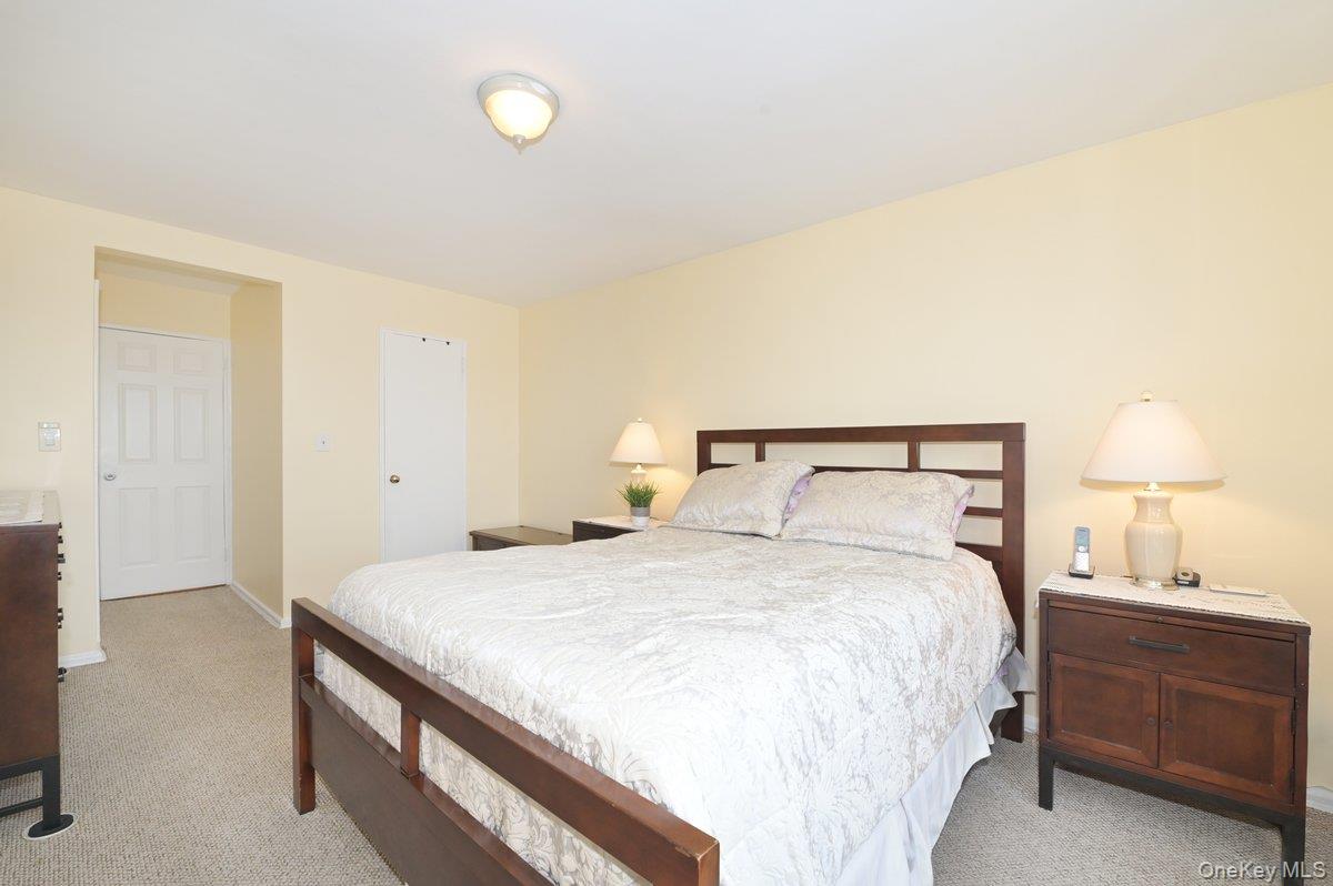 #11 photo, 1 Birchwood Court, নাসাউ কাউন্টি Mineola , NY 11501