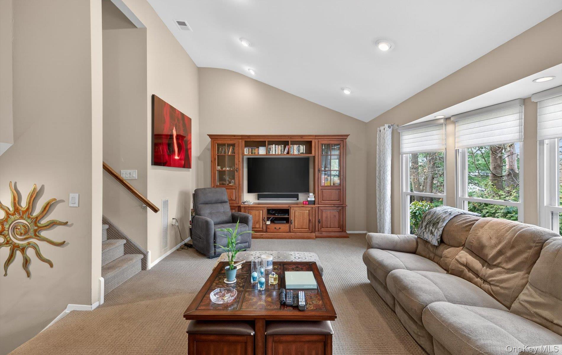 #17 photo, 37 Aspen Drive, নাসাউ কাউন্টি Woodbury , NY 11797