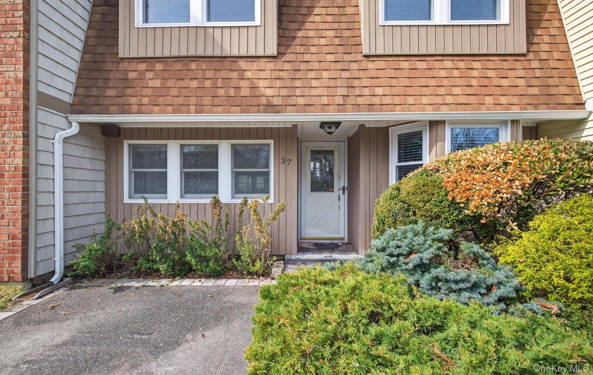 #3 photo, 37 Aspen Drive, নাসাউ কাউন্টি Woodbury , NY 11797