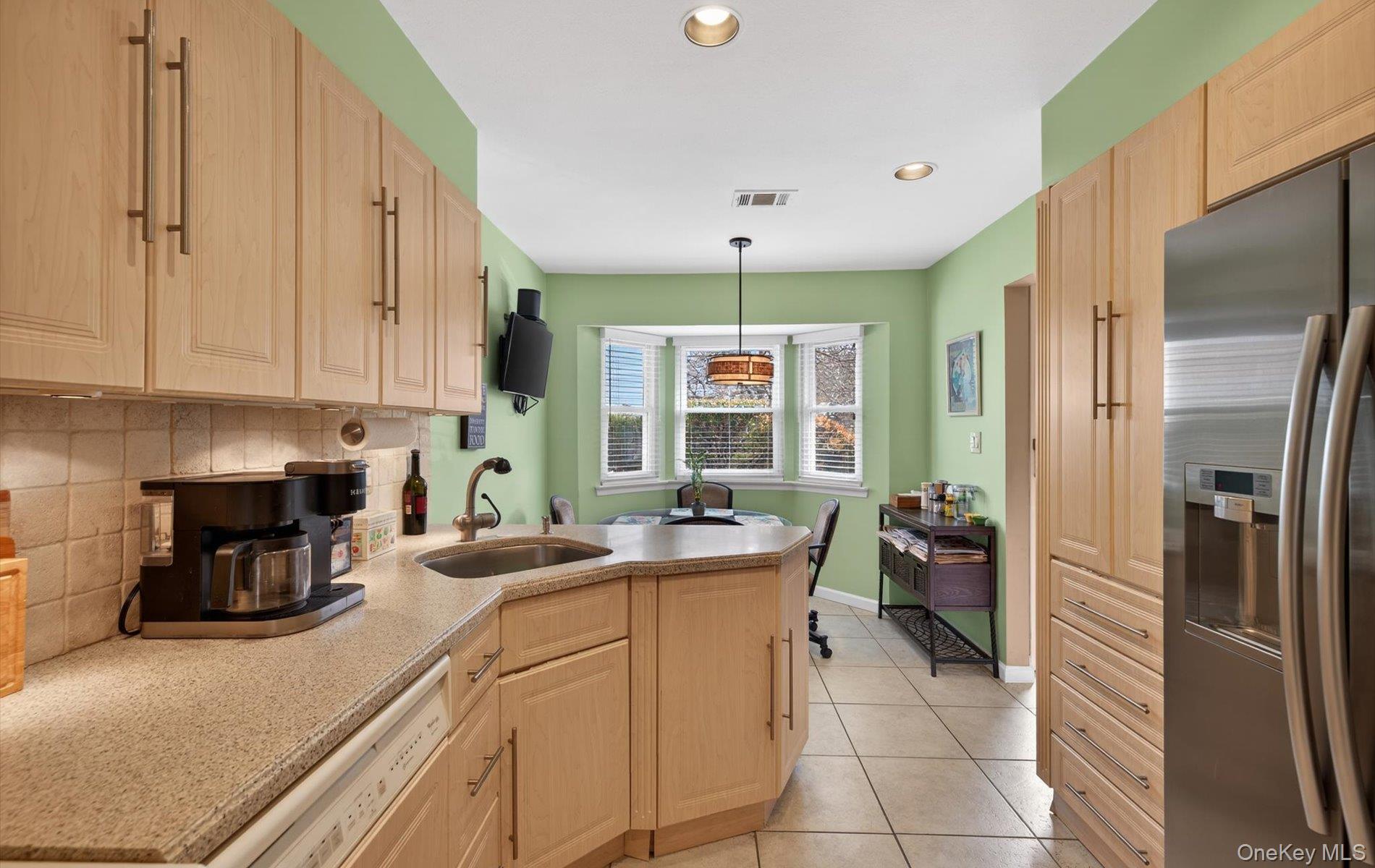 #8 photo, 37 Aspen Drive, নাসাউ কাউন্টি Woodbury , NY 11797