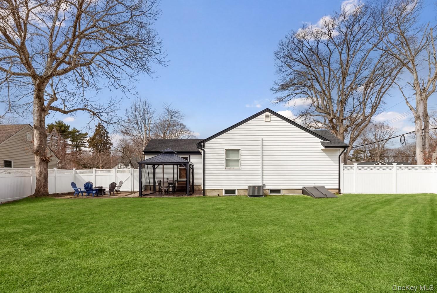 #19 photo, 38 Chenango Drive, מחוז סאפוק Bay Shore , NY 11706