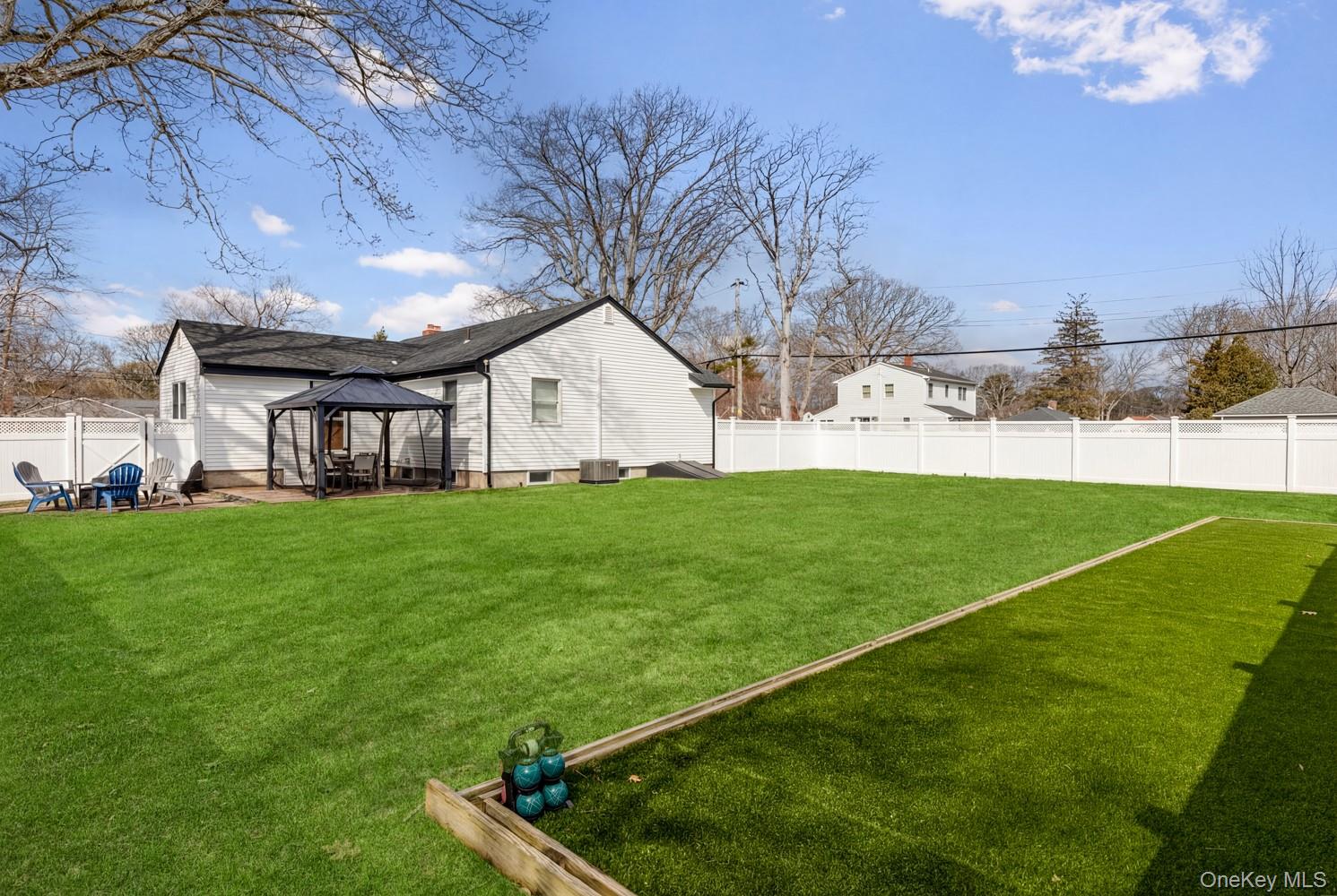 #20 photo, 38 Chenango Drive, מחוז סאפוק Bay Shore , NY 11706