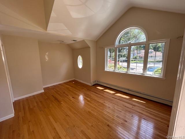 #1 photo, 4 Orton Drive, সাফোক কাউন্টি East Northport , NY 11731