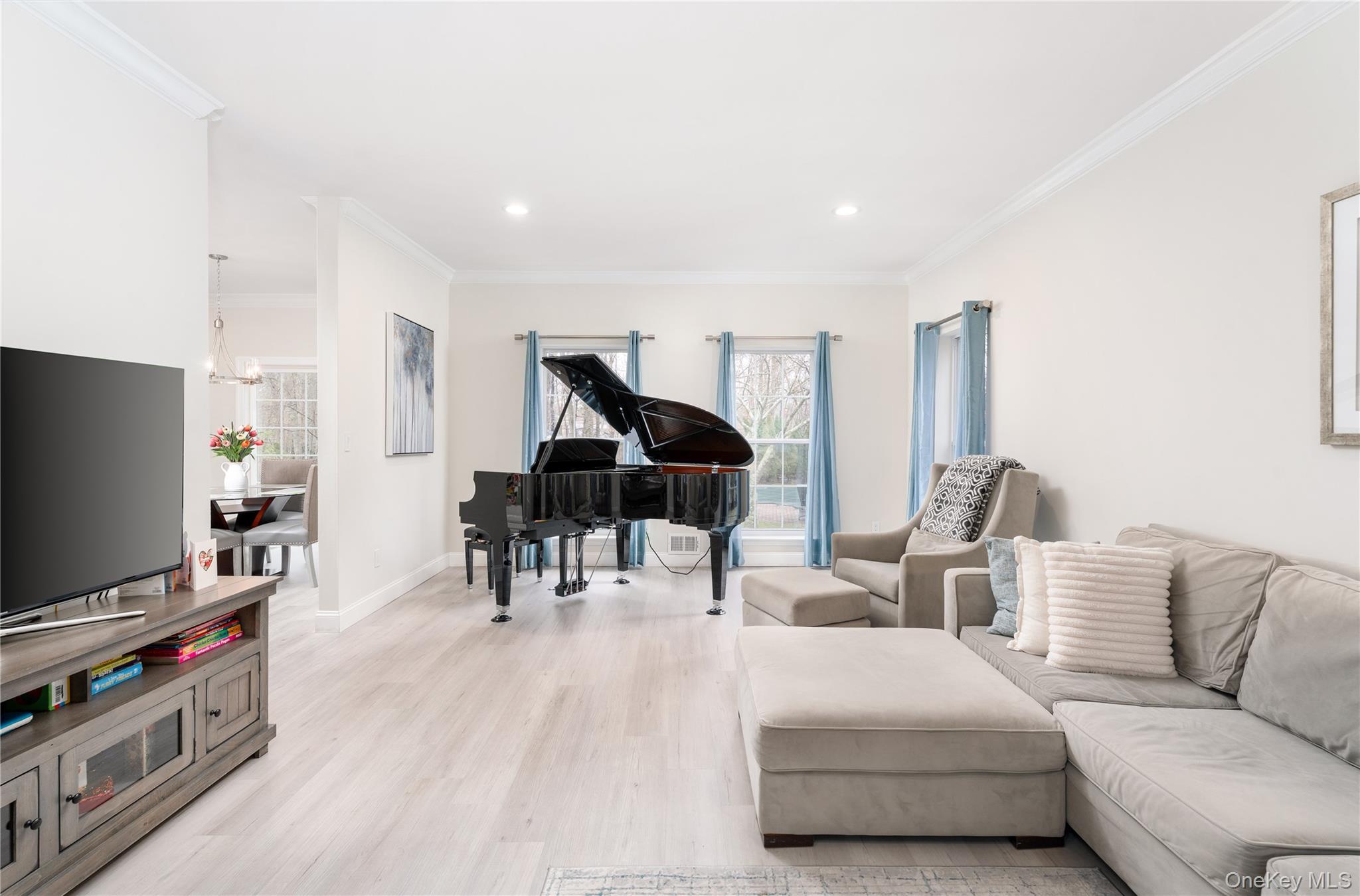 #13 photo, 7 Framingham Lane, সাফোক কাউন্টি Shoreham , NY 11786