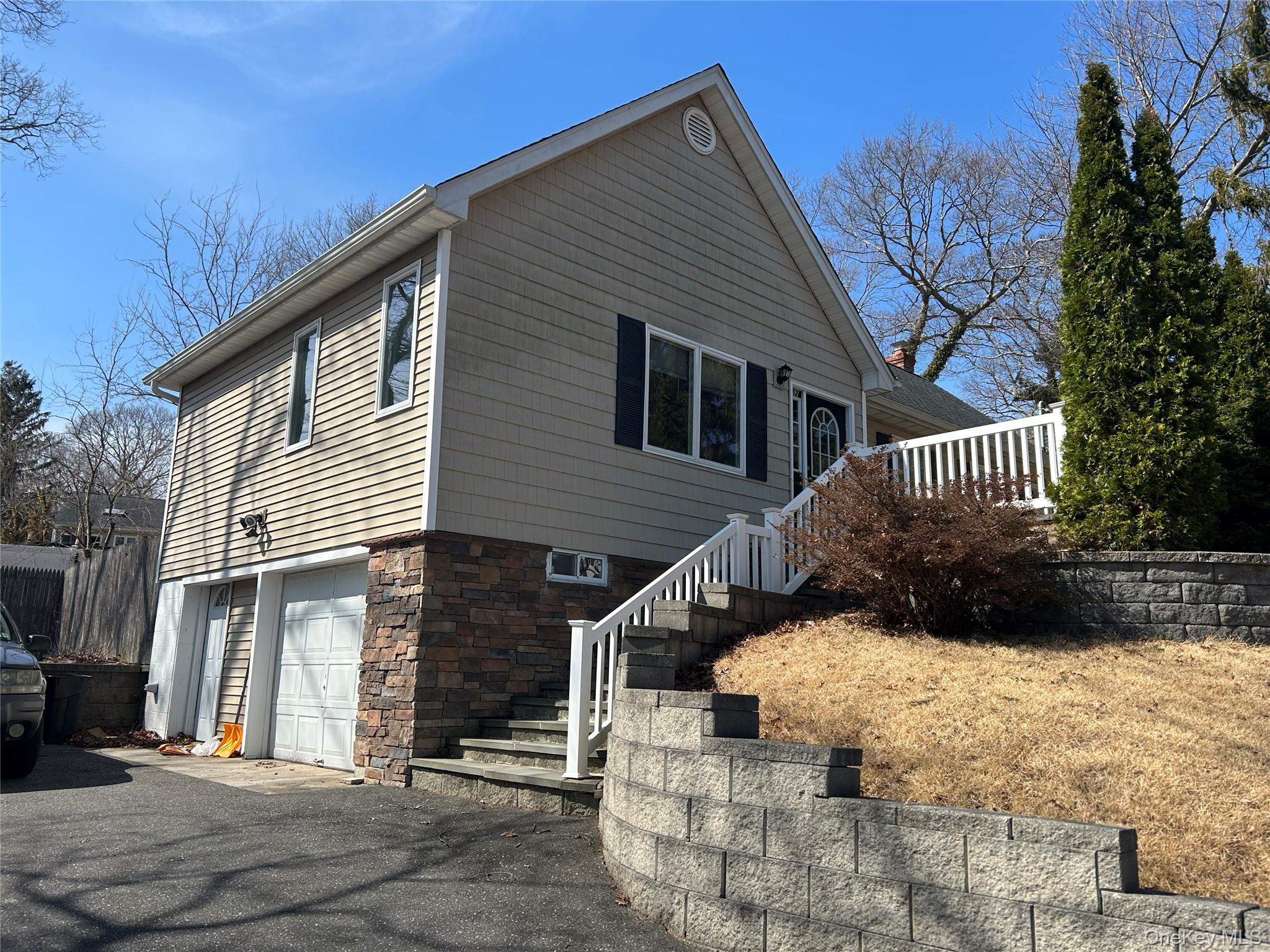 #2 photo, 52 Hewlett Drive, সাফোক কাউন্টি Sound Beach , NY 11789