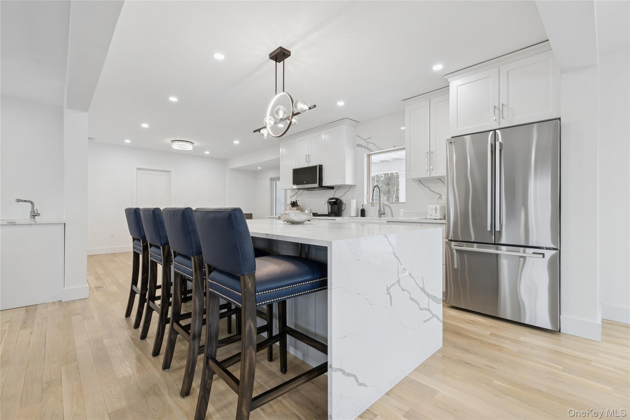 #16 photo, 10 Sagamore Road, সাফোক কাউন্টি Hampton Bays , NY 11946