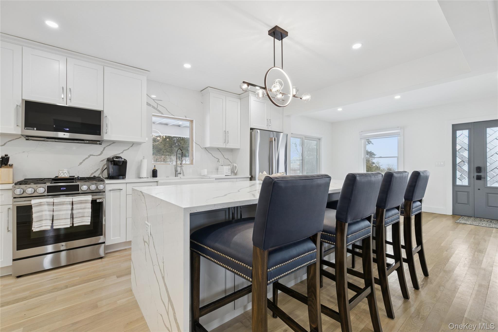 #19 photo, 10 Sagamore Road, সাফোক কাউন্টি Hampton Bays , NY 11946