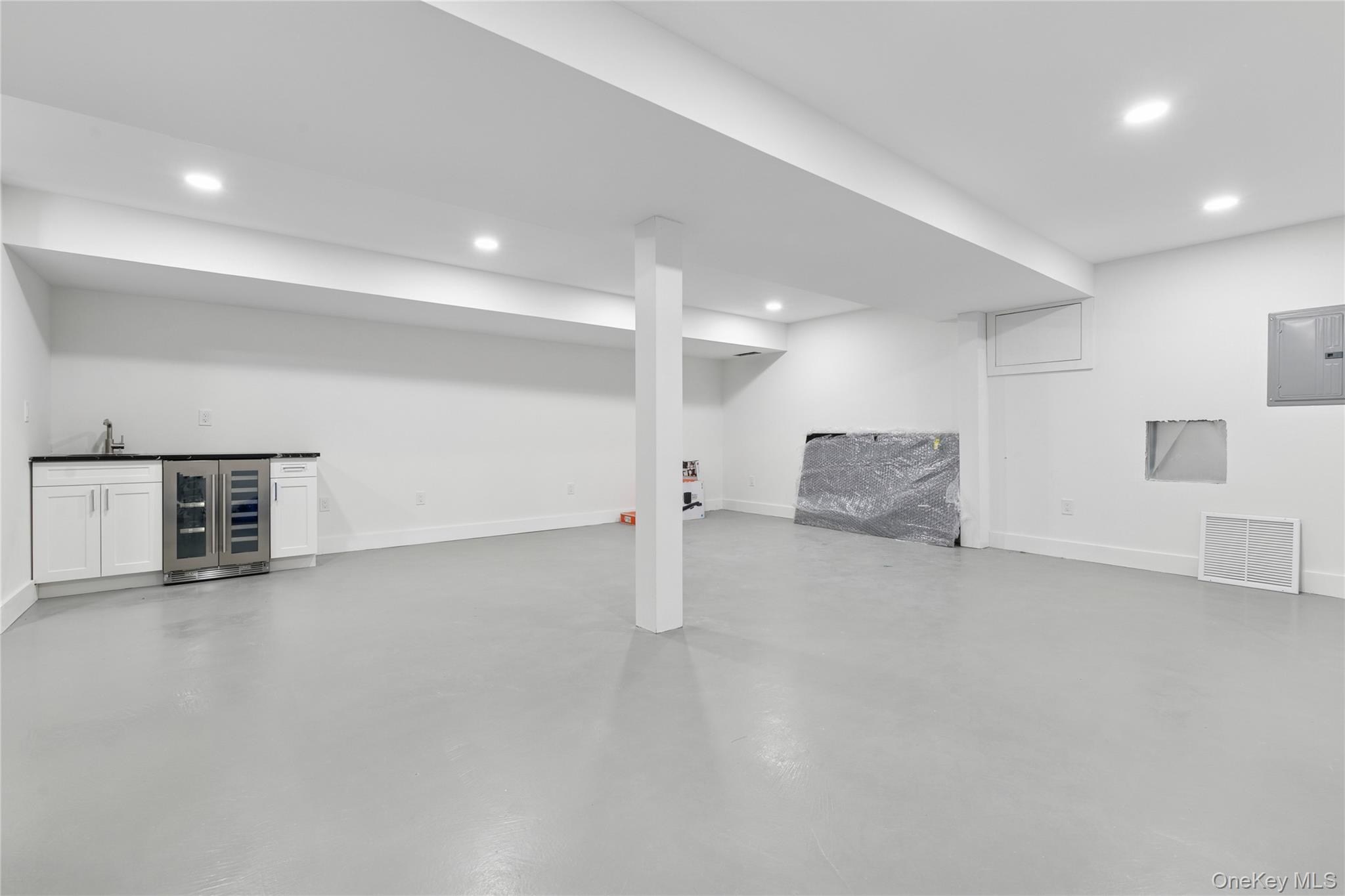 #4 photo, 10 Sagamore Road, সাফোক কাউন্টি Hampton Bays , NY 11946