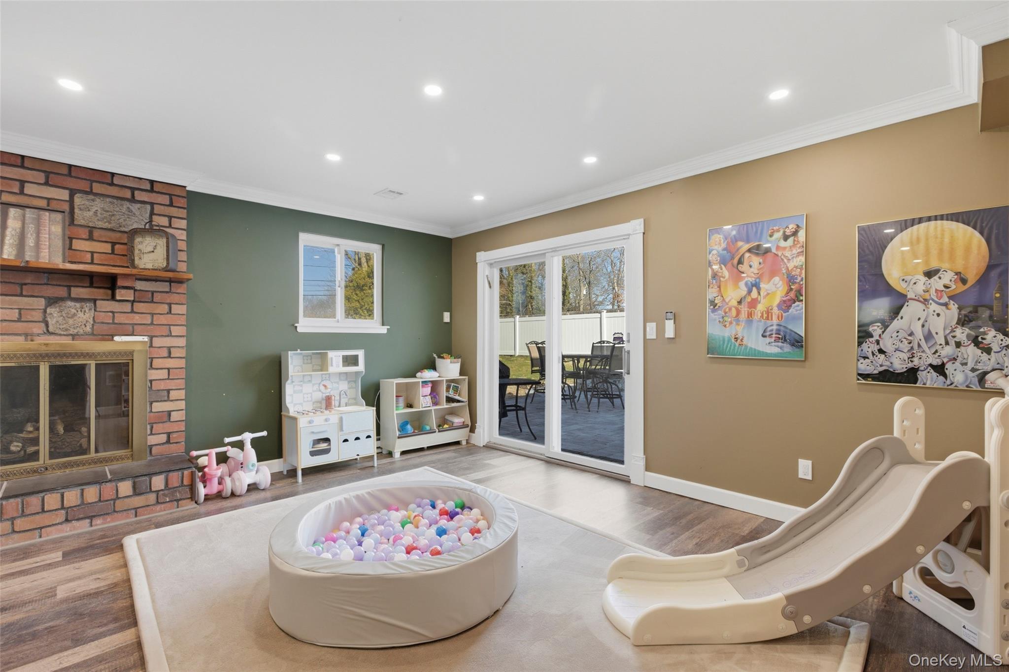 #17 photo, 10 Weldon Lane, সাফোক কাউন্টি Farmingville , NY 11738