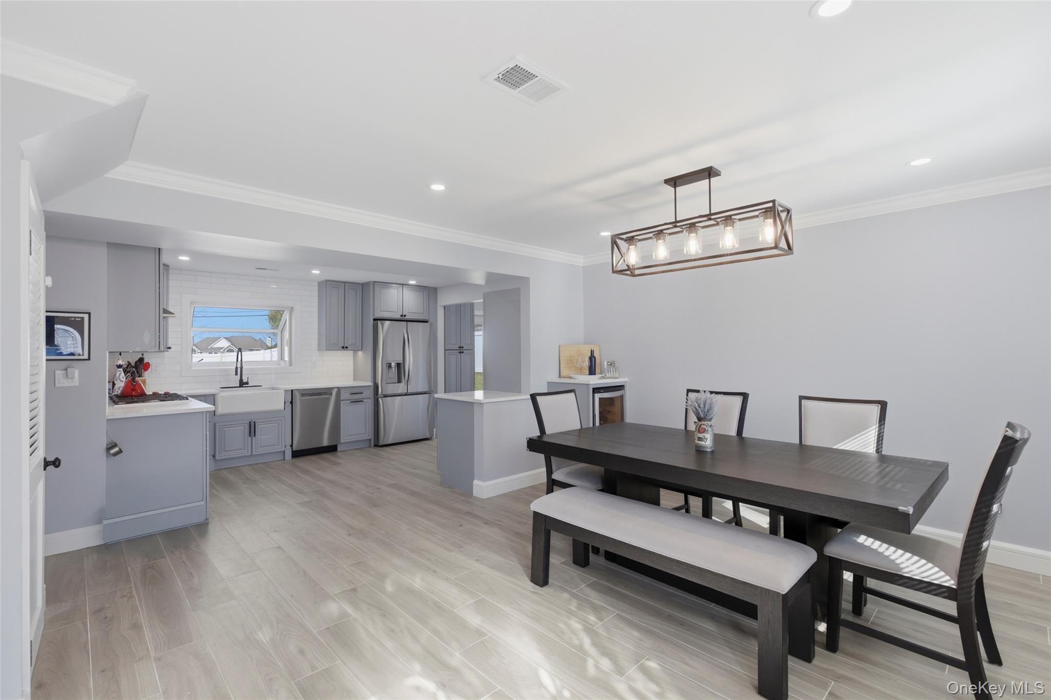 #8 photo, 10 Weldon Lane, সাফোক কাউন্টি Farmingville , NY 11738