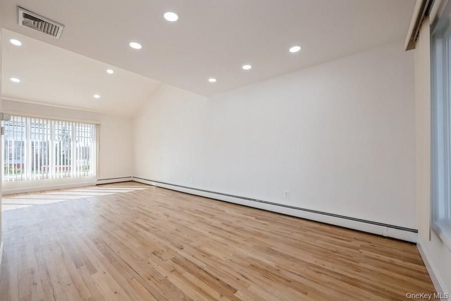 #11 photo, 482 Harbor Drive, নাসাউ কাউন্টি Cedarhurst , NY 11516