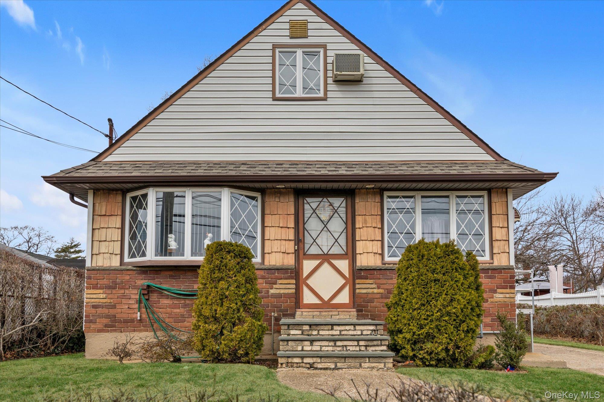 #1 photo, 20 Hunter Avenue, নাসাউ কাউন্টি Valley Stream , NY 11580