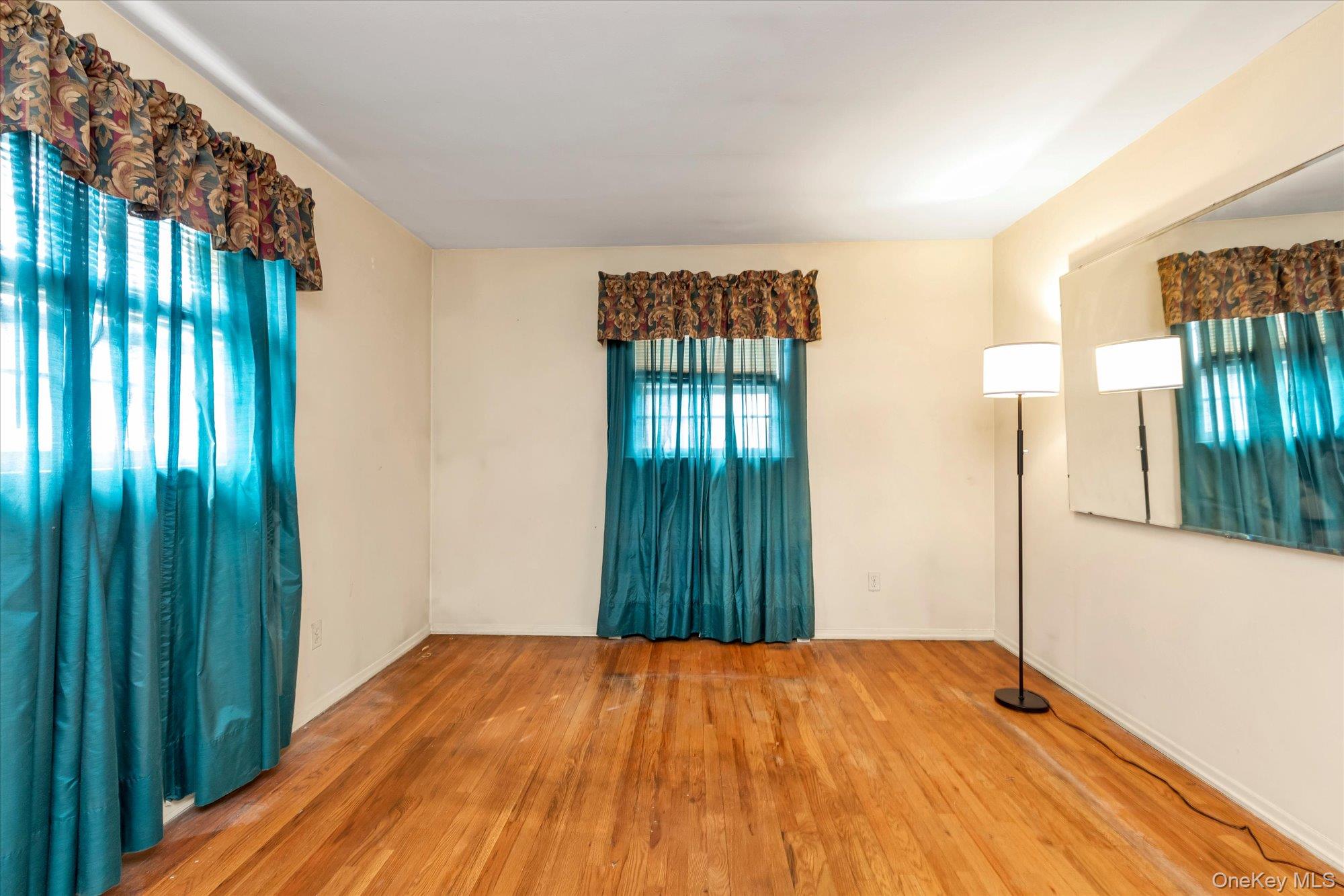 #12 photo, 20 Hunter Avenue, নাসাউ কাউন্টি Valley Stream , NY 11580