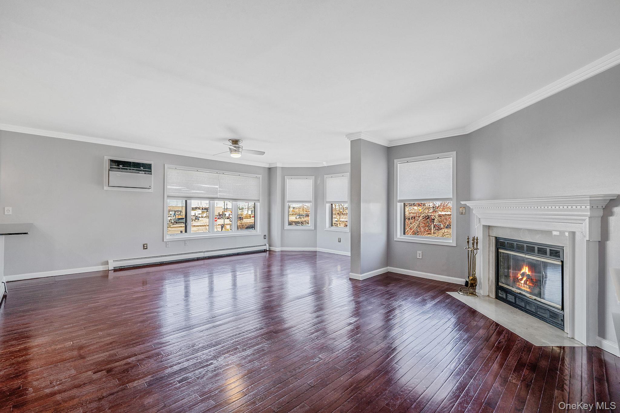 #4 photo, 272 E Harrison Street, নাসাউ কাউন্টি Long Beach , NY 11561