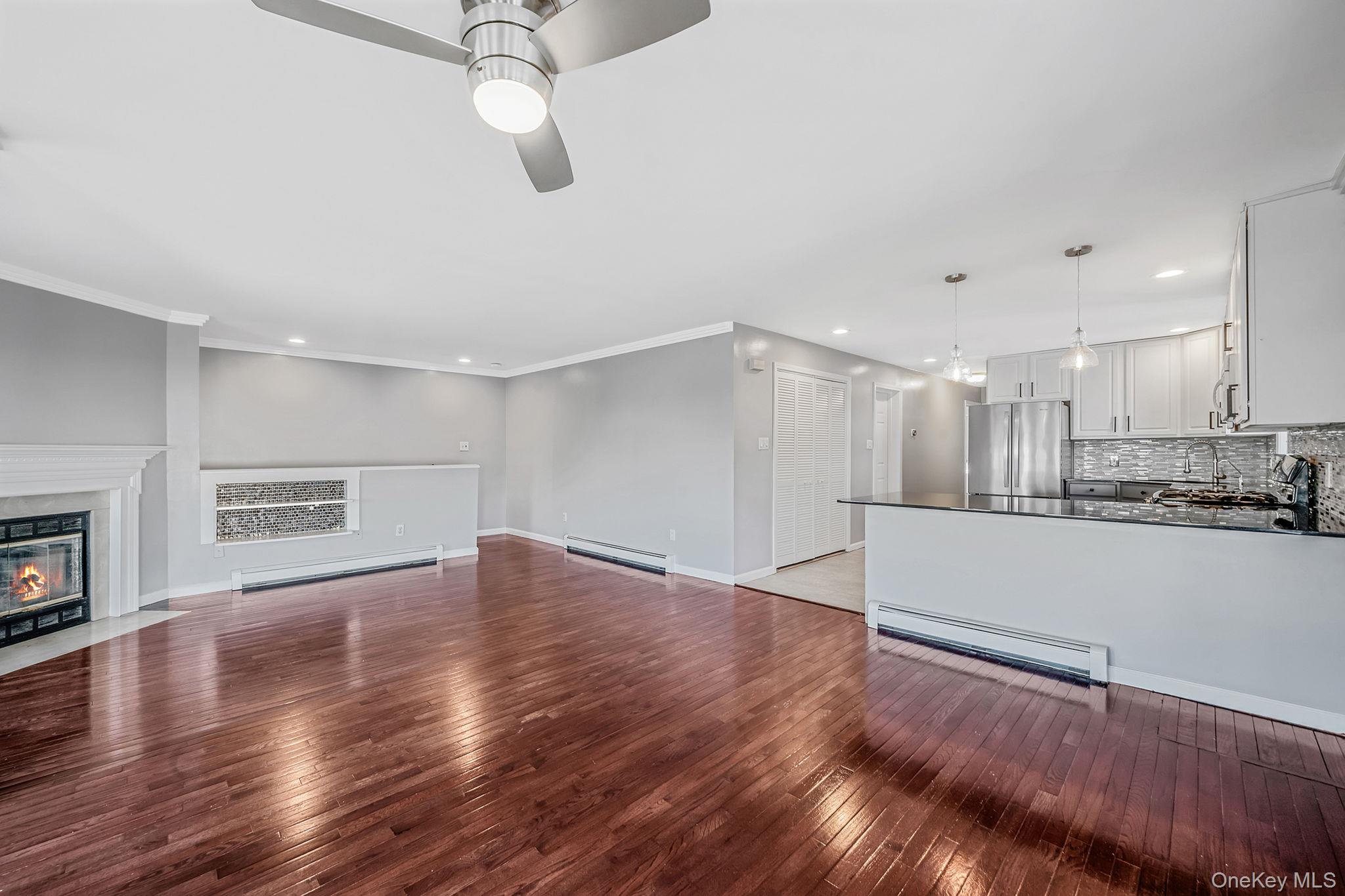 #7 photo, 272 E Harrison Street, নাসাউ কাউন্টি Long Beach , NY 11561