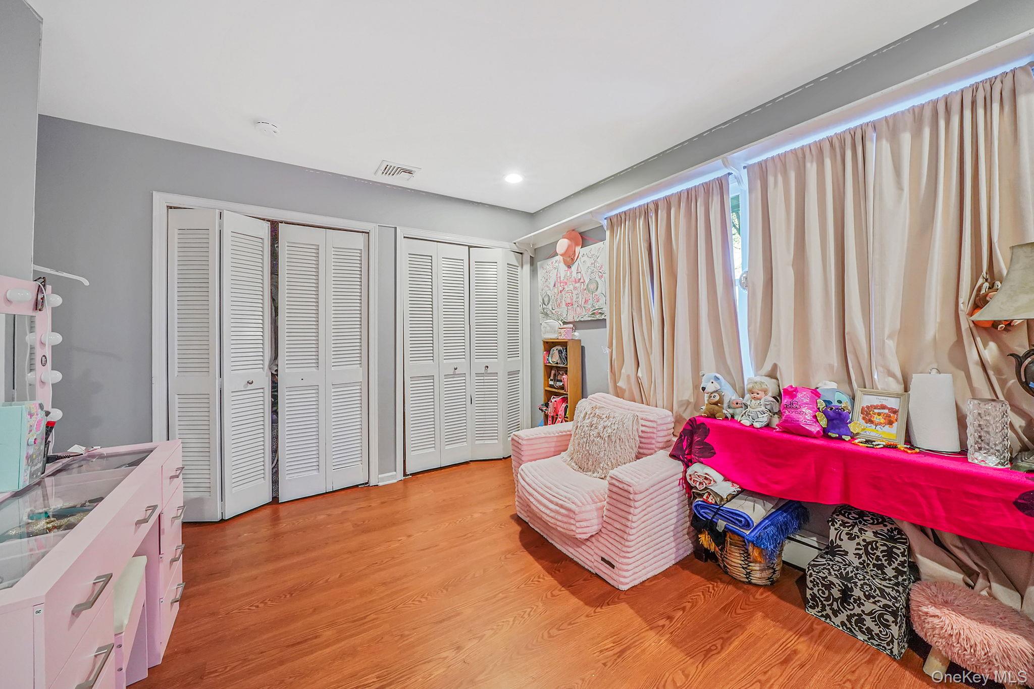 #16 photo, 2 Buchanan Avenue, Coram , NY 11727