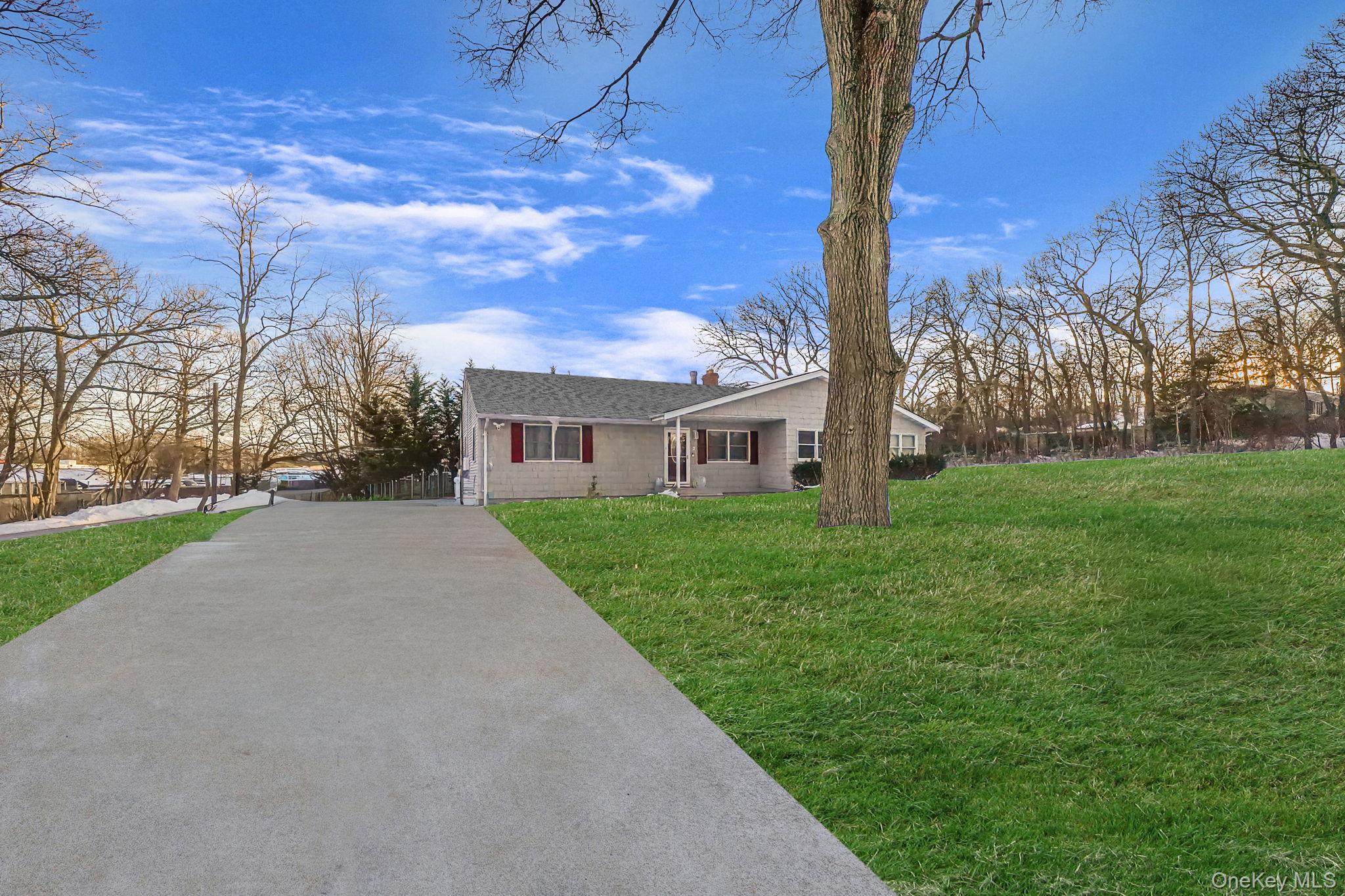 #3 photo, 2 Buchanan Avenue, Coram , NY 11727