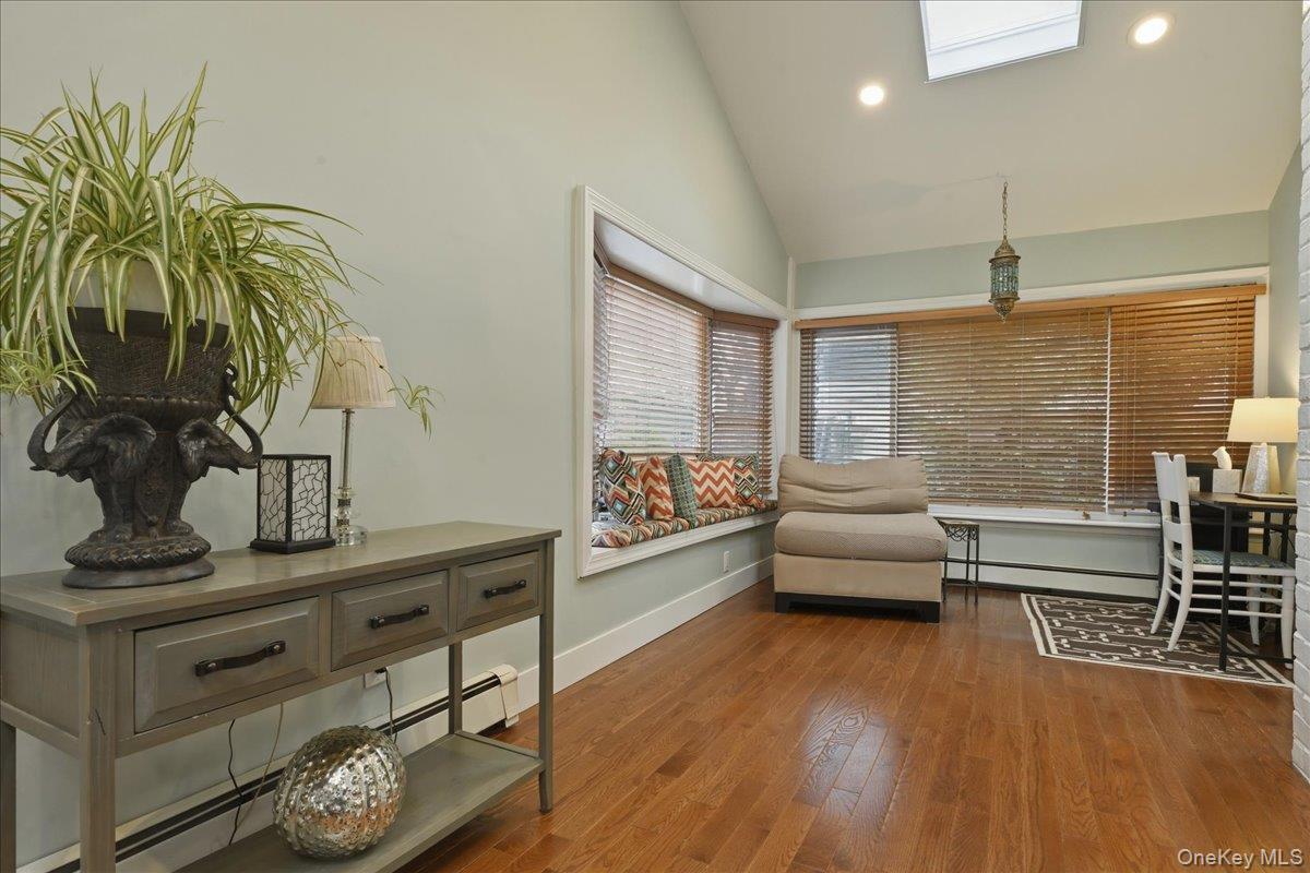 #14 photo, 1261 Meadowbrook Road, Merrick , NY 11566