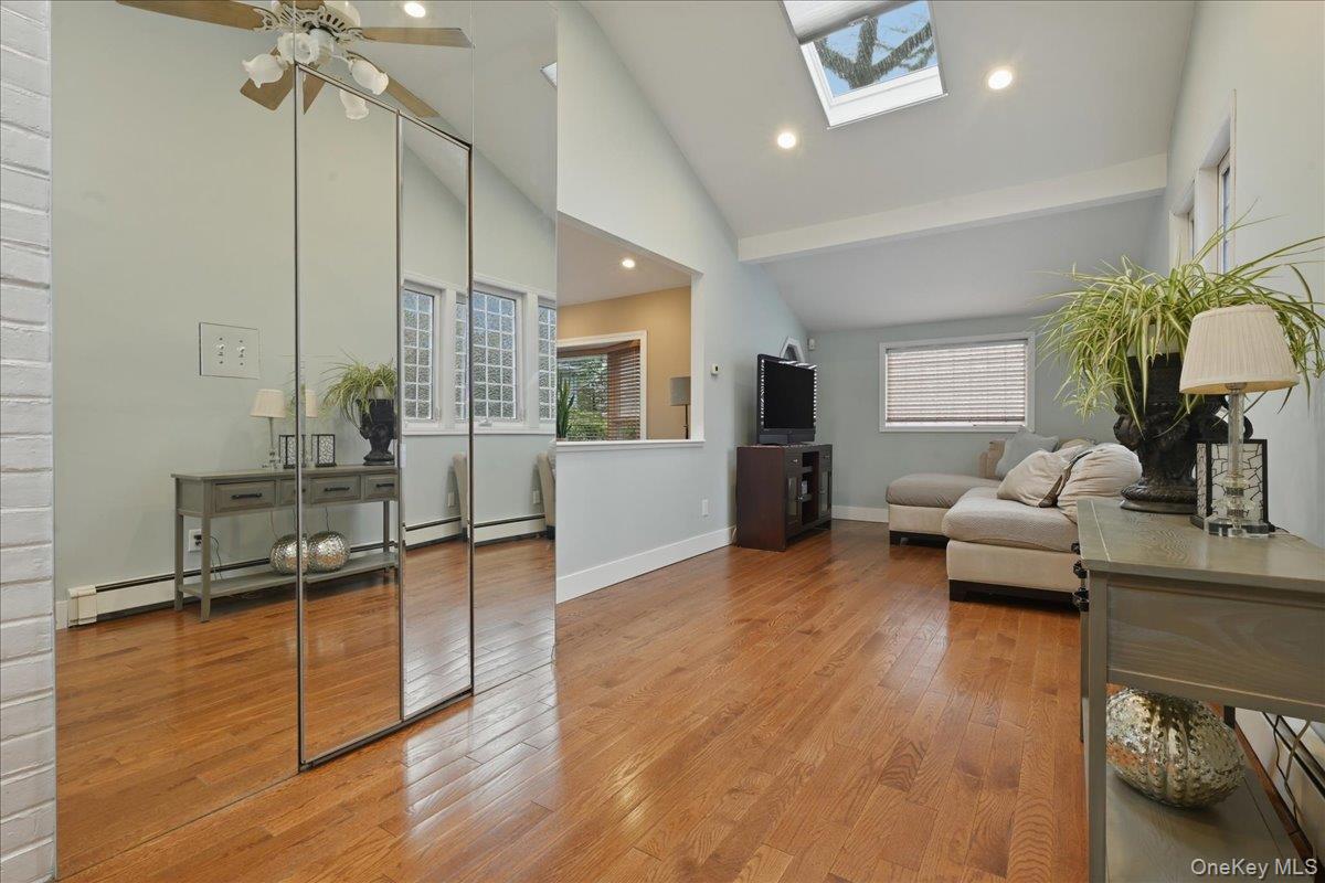 #15 photo, 1261 Meadowbrook Road, Merrick , NY 11566