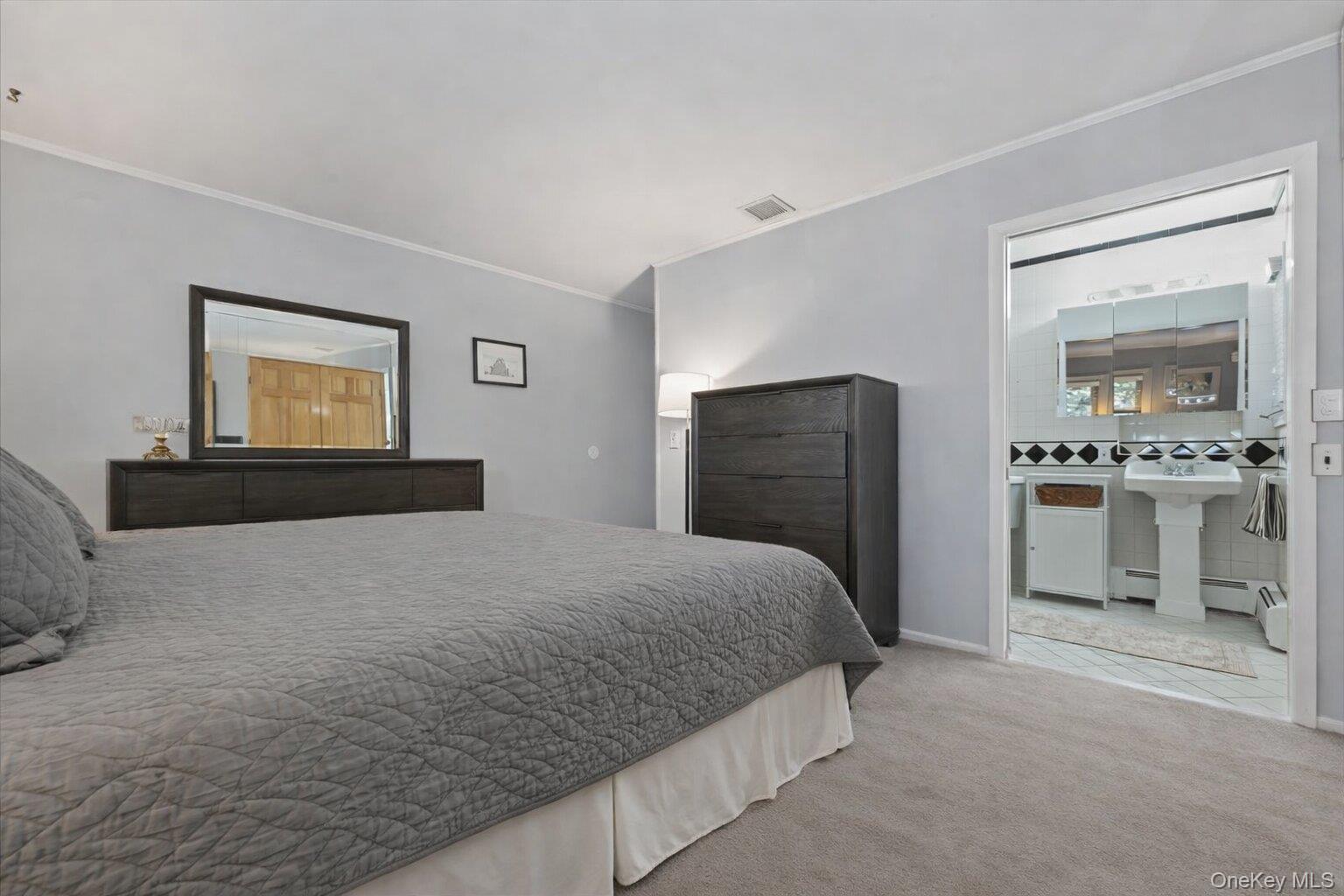 #18 photo, 1261 Meadowbrook Road, Merrick , NY 11566