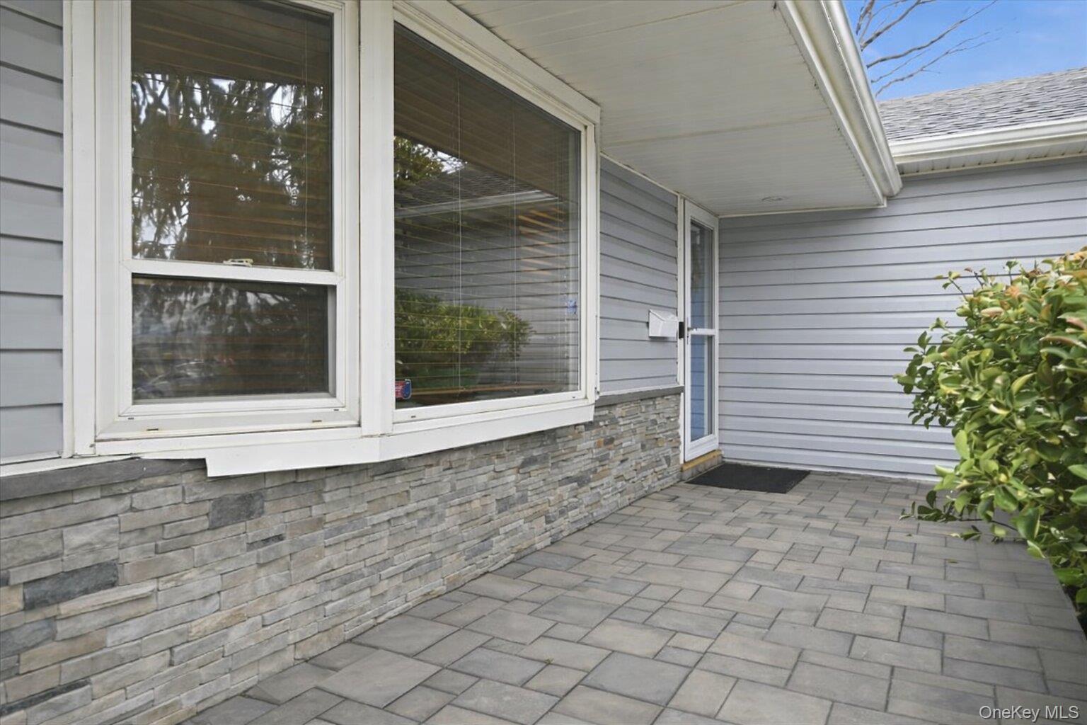 #2 photo, 1261 Meadowbrook Road, Merrick , NY 11566