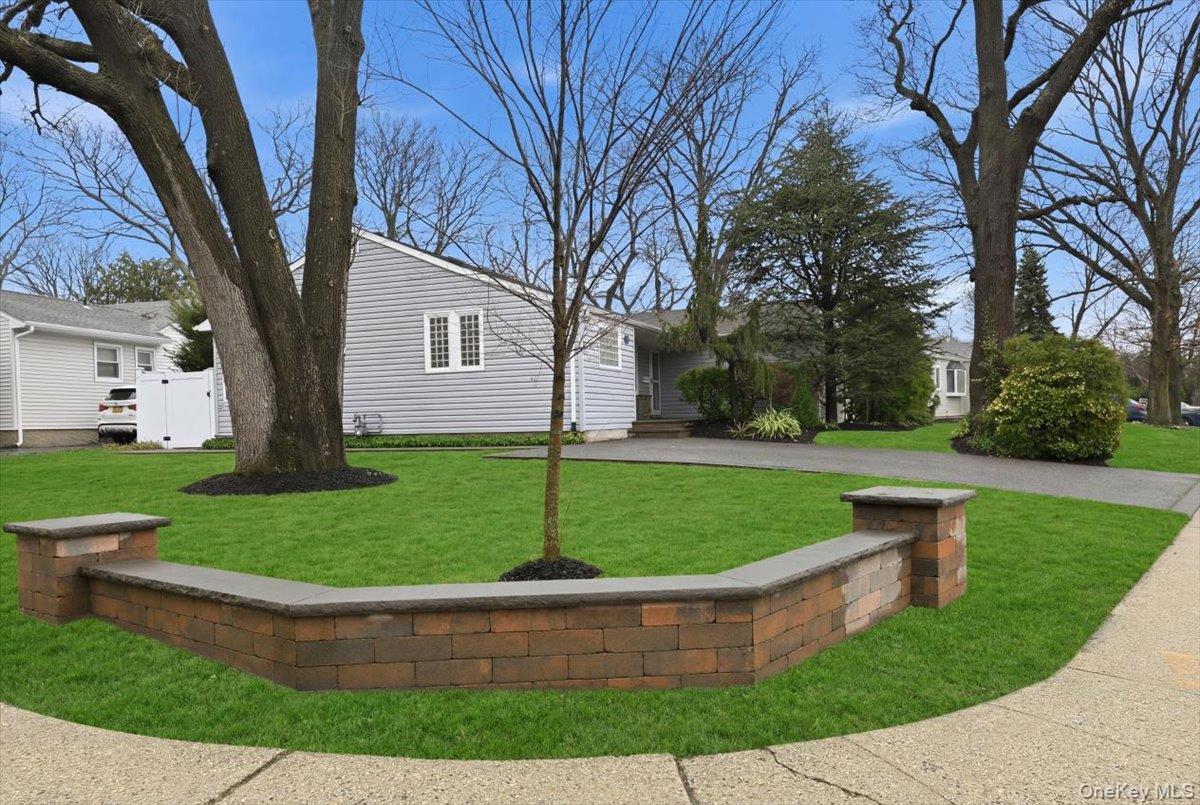 #3 photo, 1261 Meadowbrook Road, Merrick , NY 11566