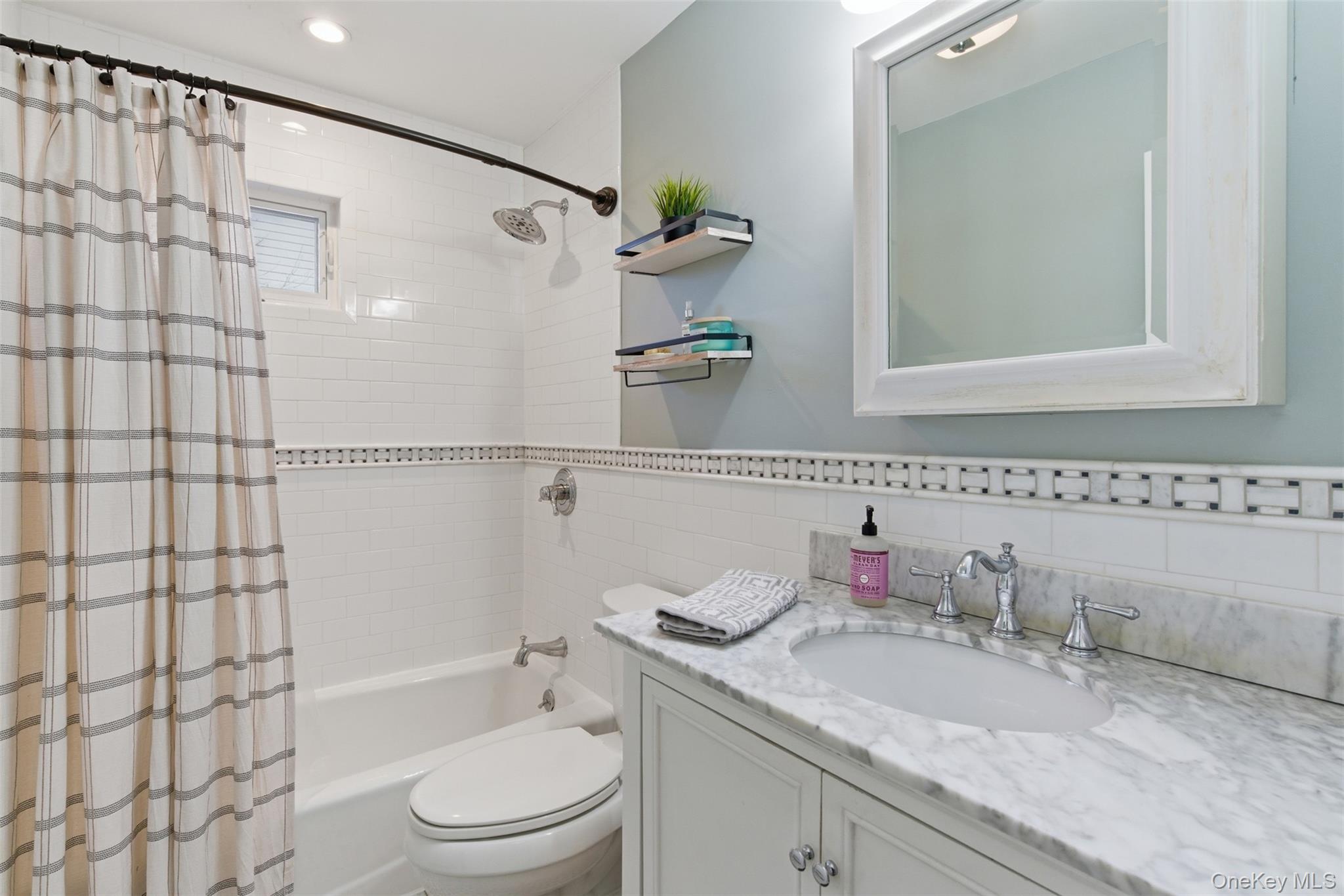 #14 photo, 45 Amherst Drive, নাসাউ কাউন্টি Massapequa , NY 11758