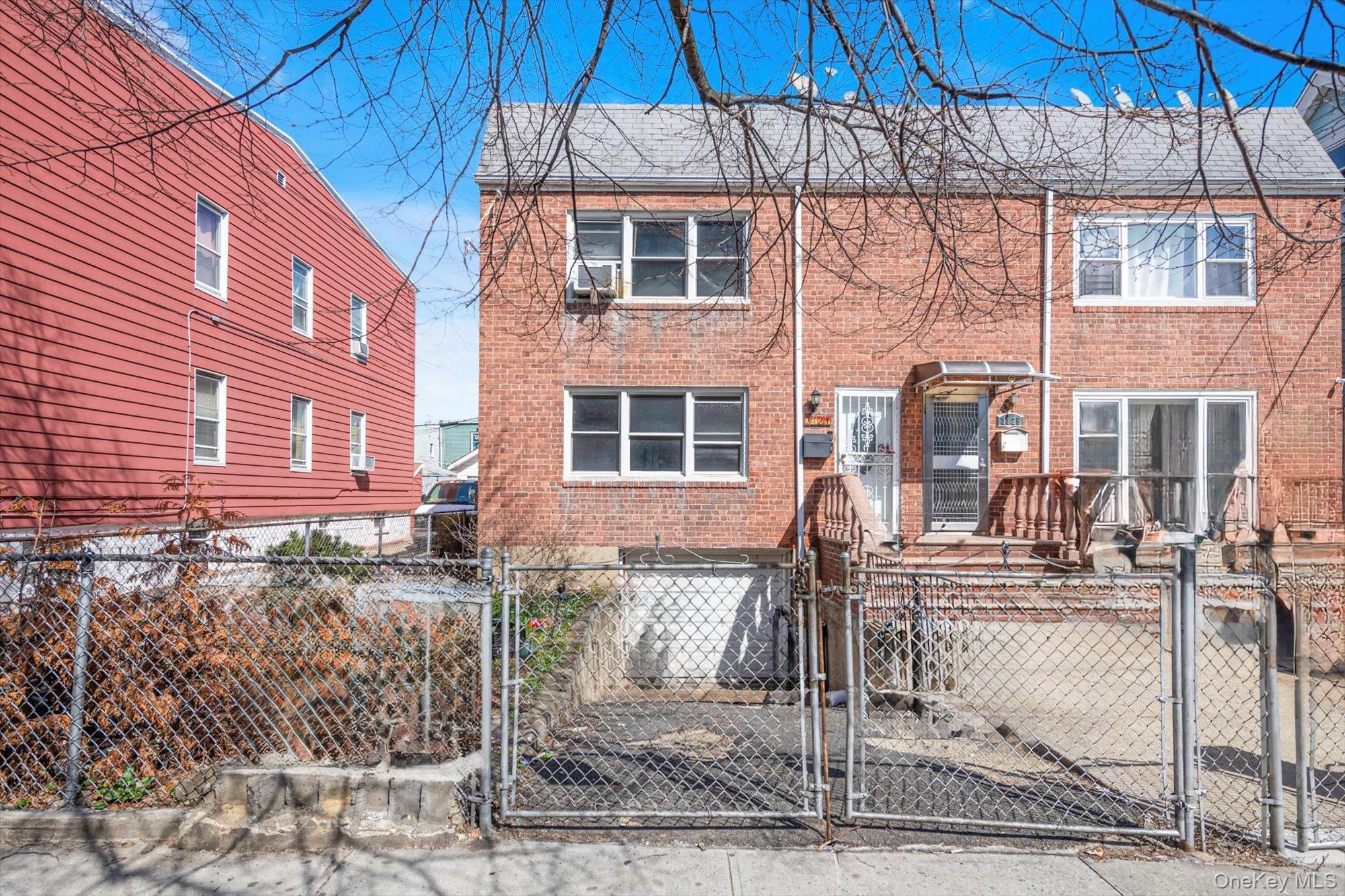 #1 photo, 37-21 99th Street, কুইন্‌স Corona , NY 11368