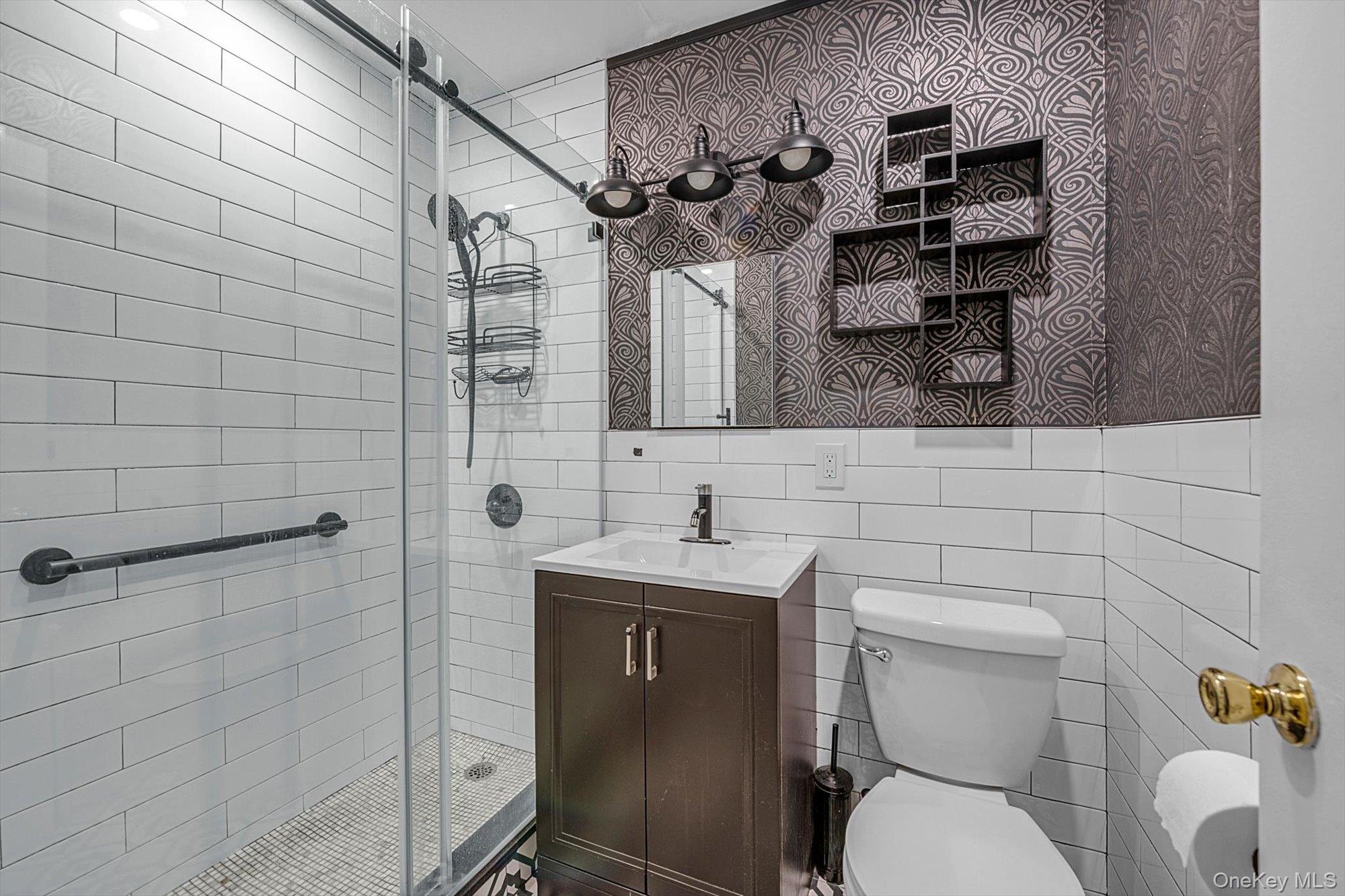 #12 photo, 37-21 99th Street, কুইন্‌স Corona , NY 11368