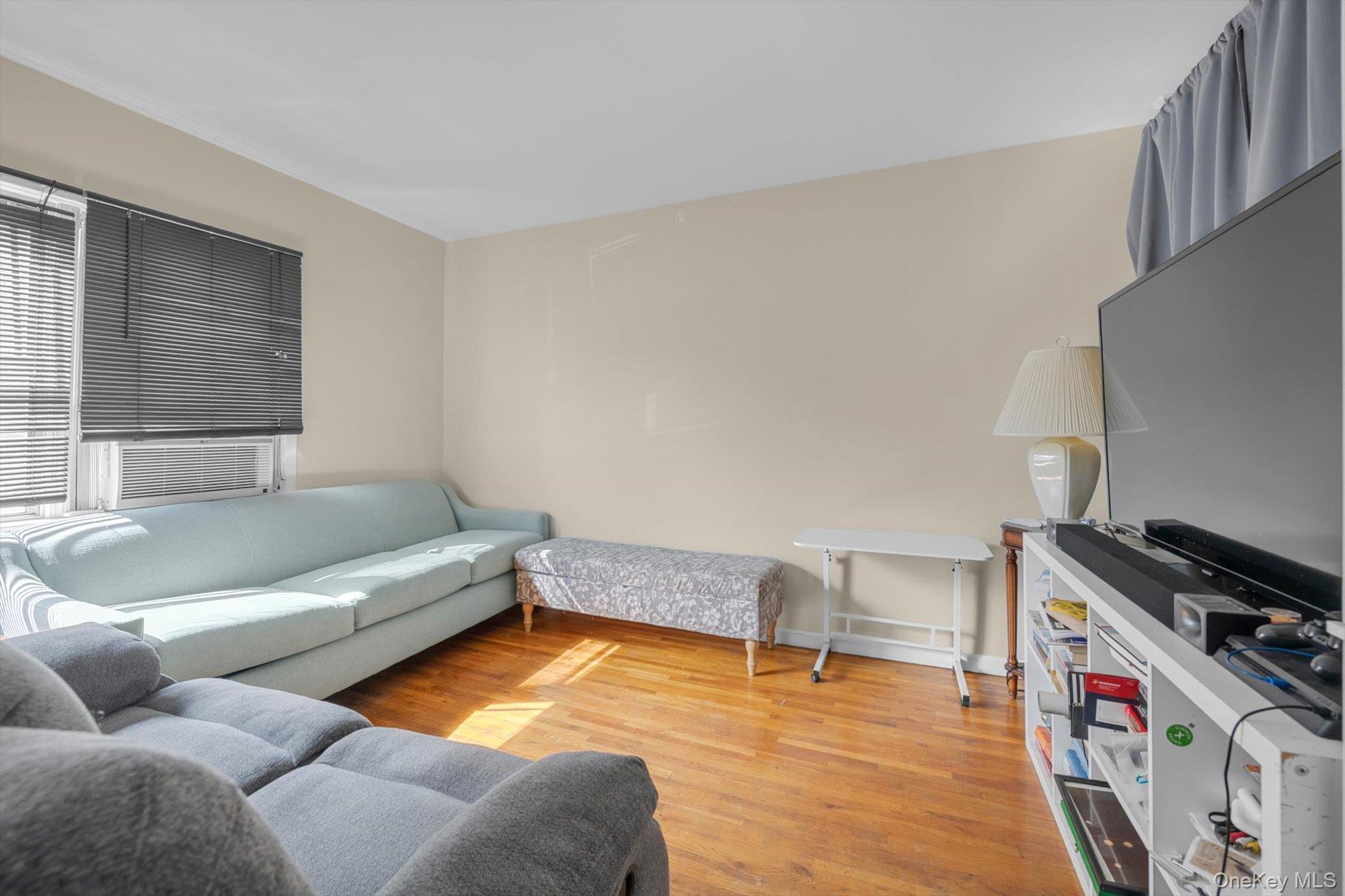 #14 photo, 37-21 99th Street, কুইন্‌স Corona , NY 11368