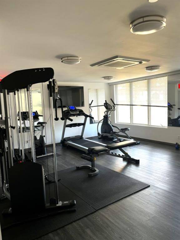 #10 photo, 2131 OCEAN AVE, #3B, ব্রুকলিন Madison , NY 11229