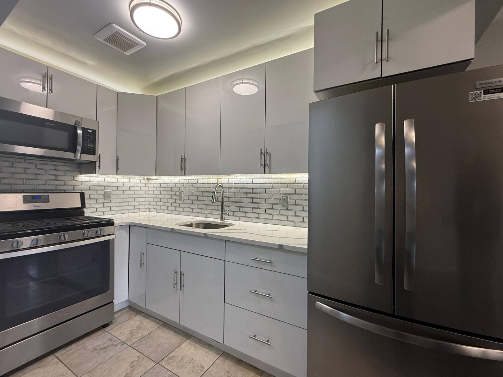 #1 photo, 123  Barbey Street, ব্রুকলিন Cypress Hills , NY 11207