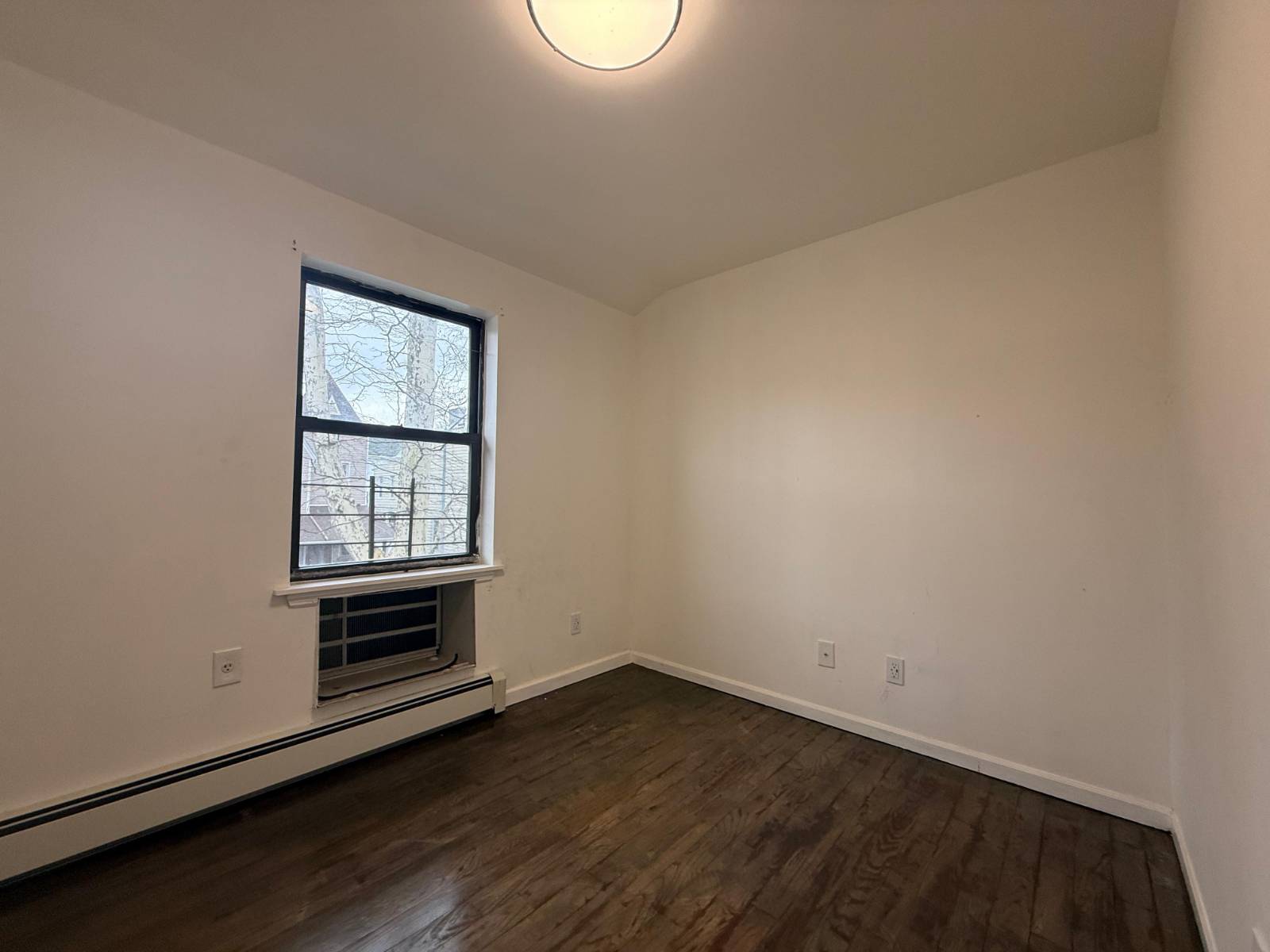 #7 photo, 123  Barbey Street, ব্রুকলিন Cypress Hills , NY 11207