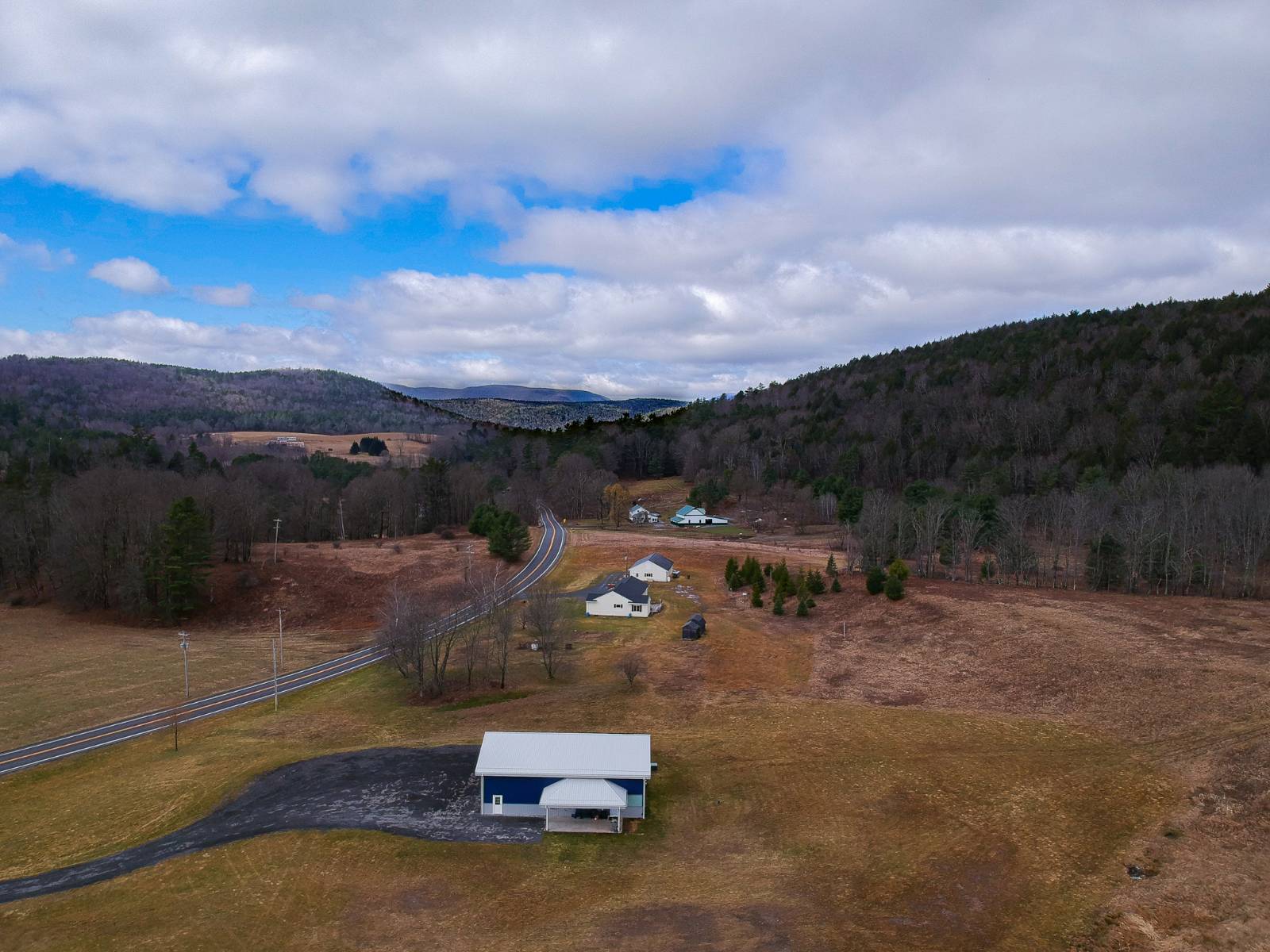 #27 photo, 1007 State Route 990V, Gilboa , NY 12076