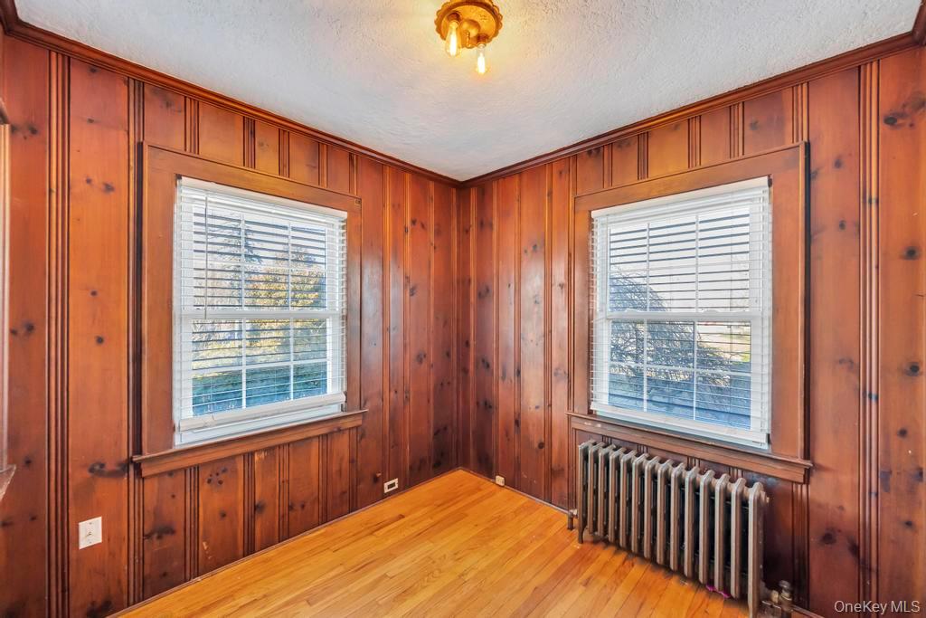 #13 photo, 345 Plainfield Street, वेस्टबरी Westbury , NY 11590